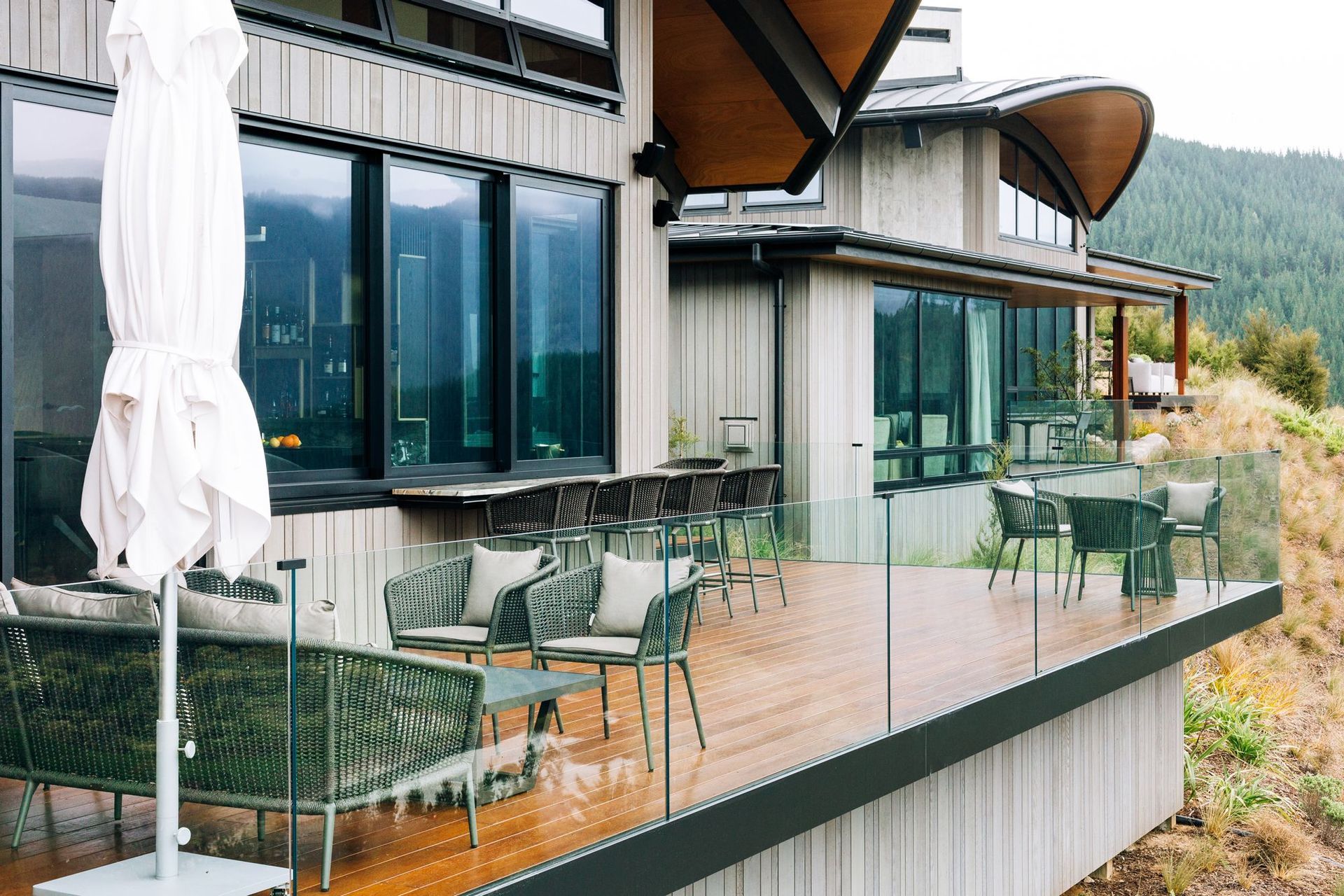 Stonefly Lodge - Falcon Brae Villa