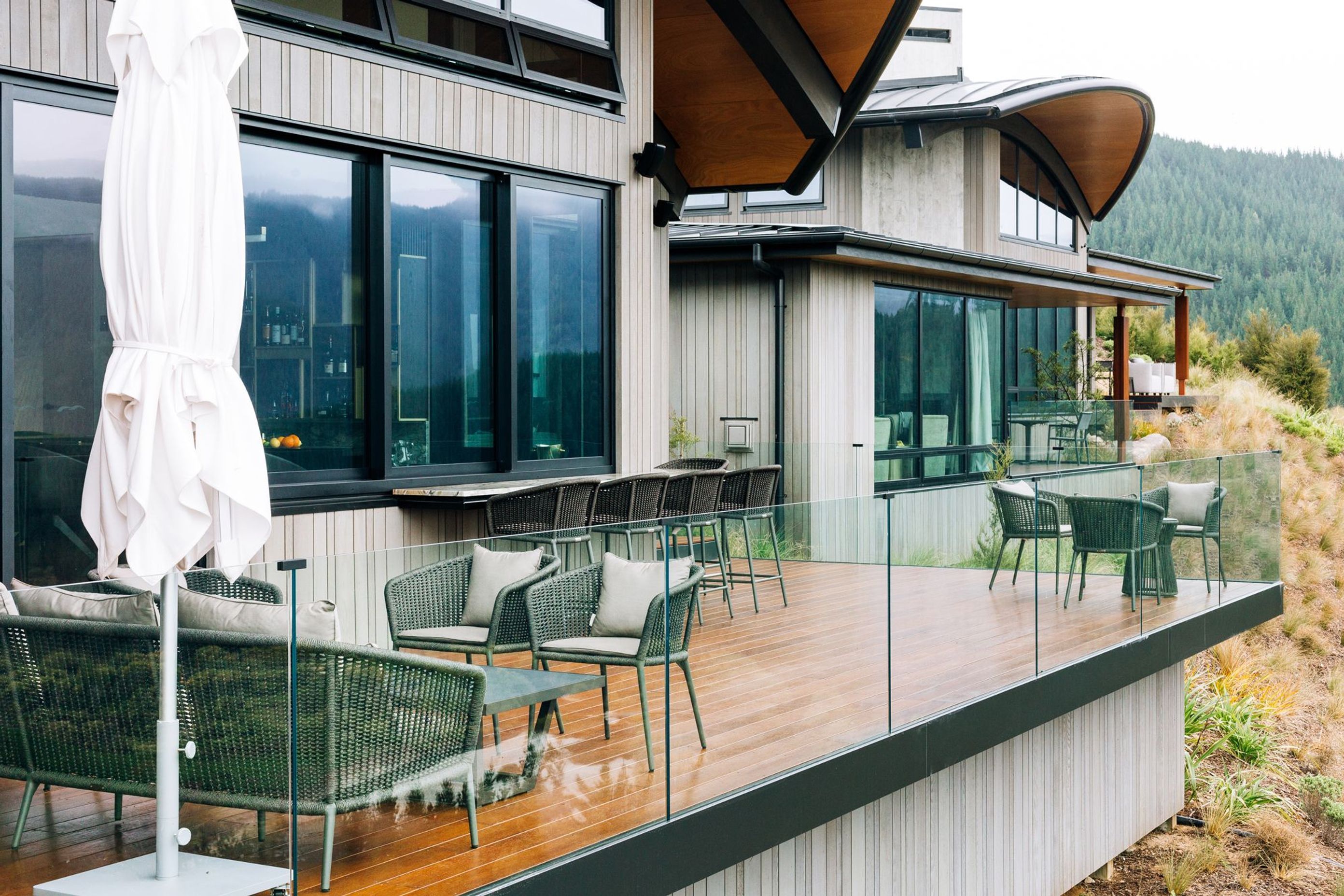 Stonefly Lodge - Falcon Brae Villa