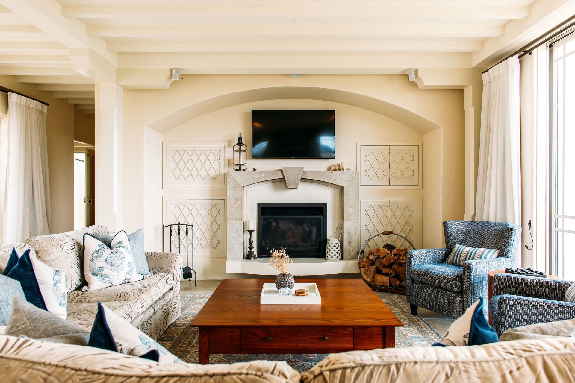 Foley Villa is a separate standalone accommodation on the property. It uses similar styling and colours to achieve a cohesive feeling with the lodge. There are also several other accommodation suites that Kurio worked on. “They are all individual cottages down little rambling paths, which is quite sweet,” says Nikki.