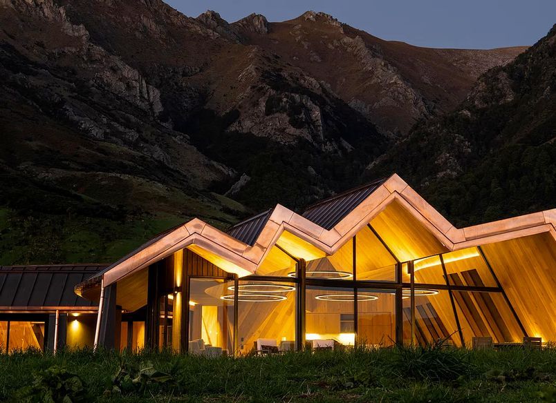 Mt Isthmus Lodge