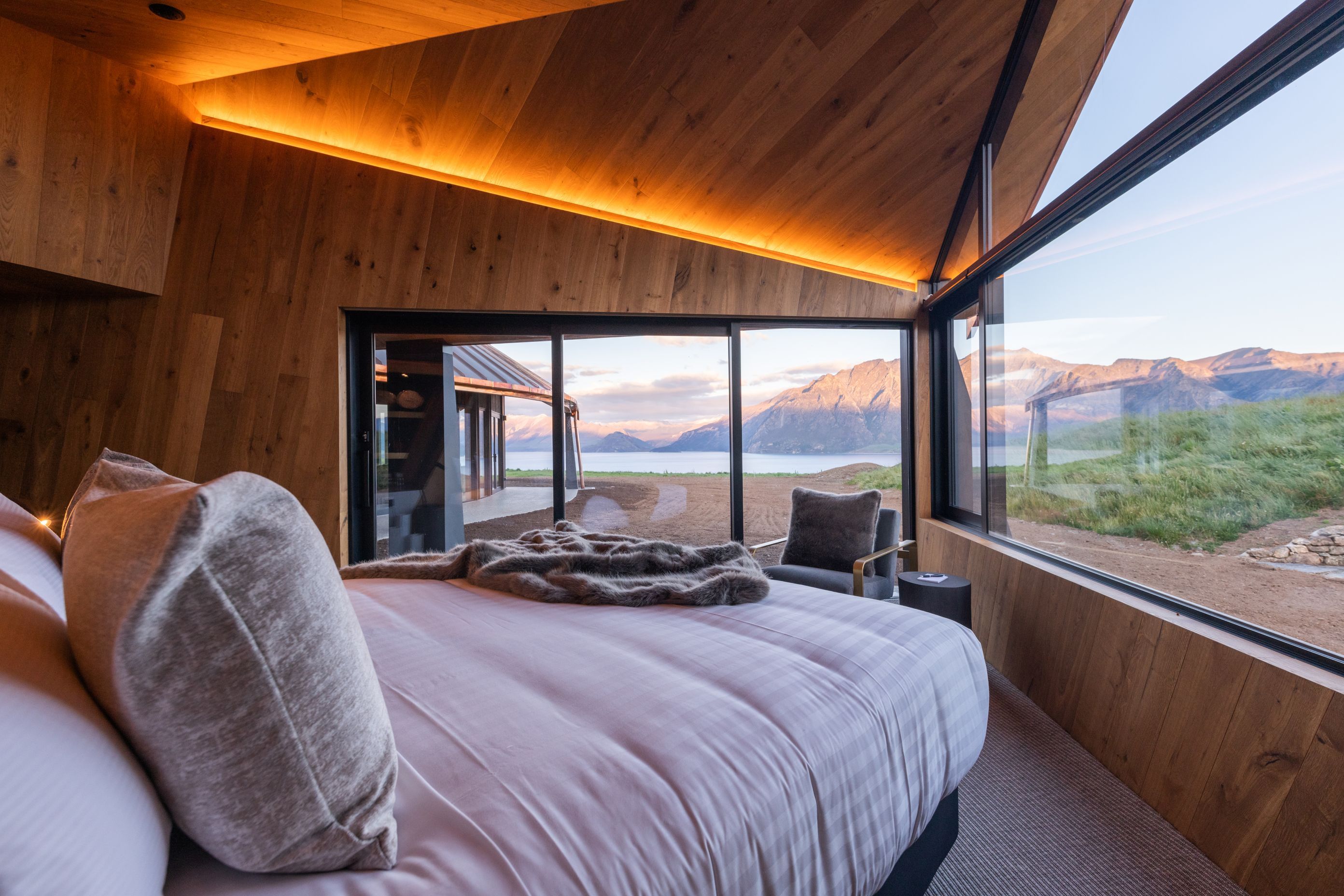 Each of the four bedroom suites has been sited to take advantage of either the lake views or the mountain range to the rear of the property.