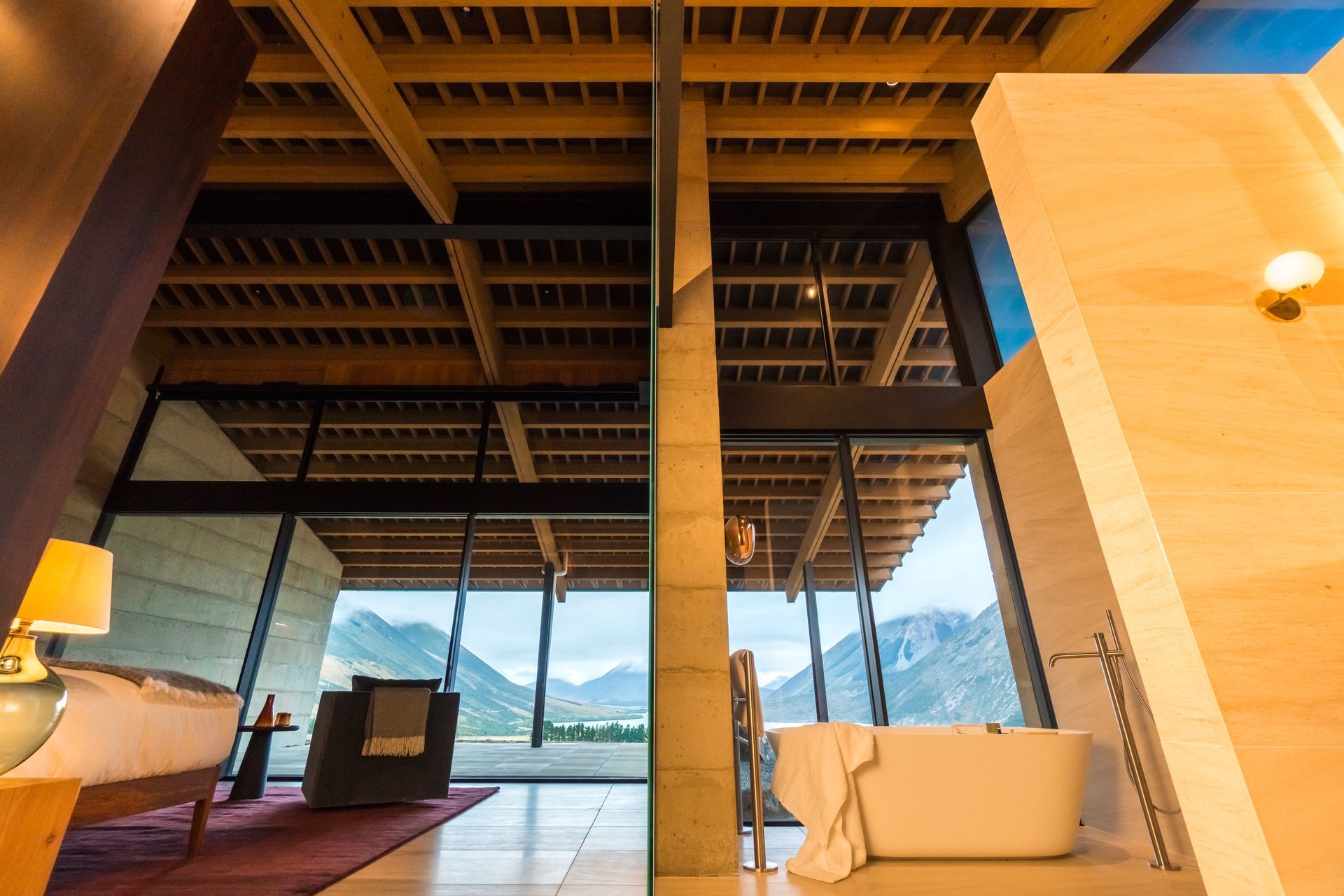 Quadro Source 1262 Bath Pedestal