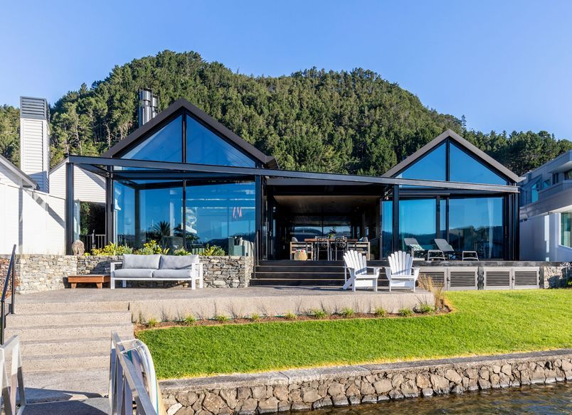 Waterway, Pauanui
