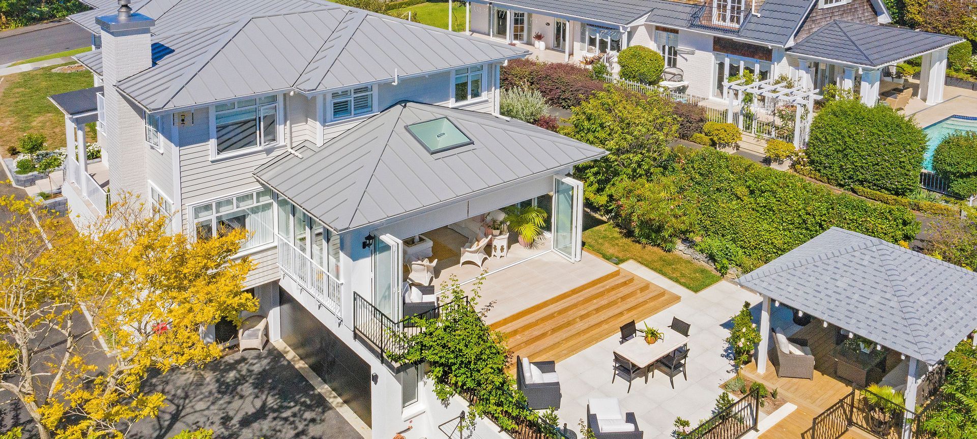Mellons Bay House banner