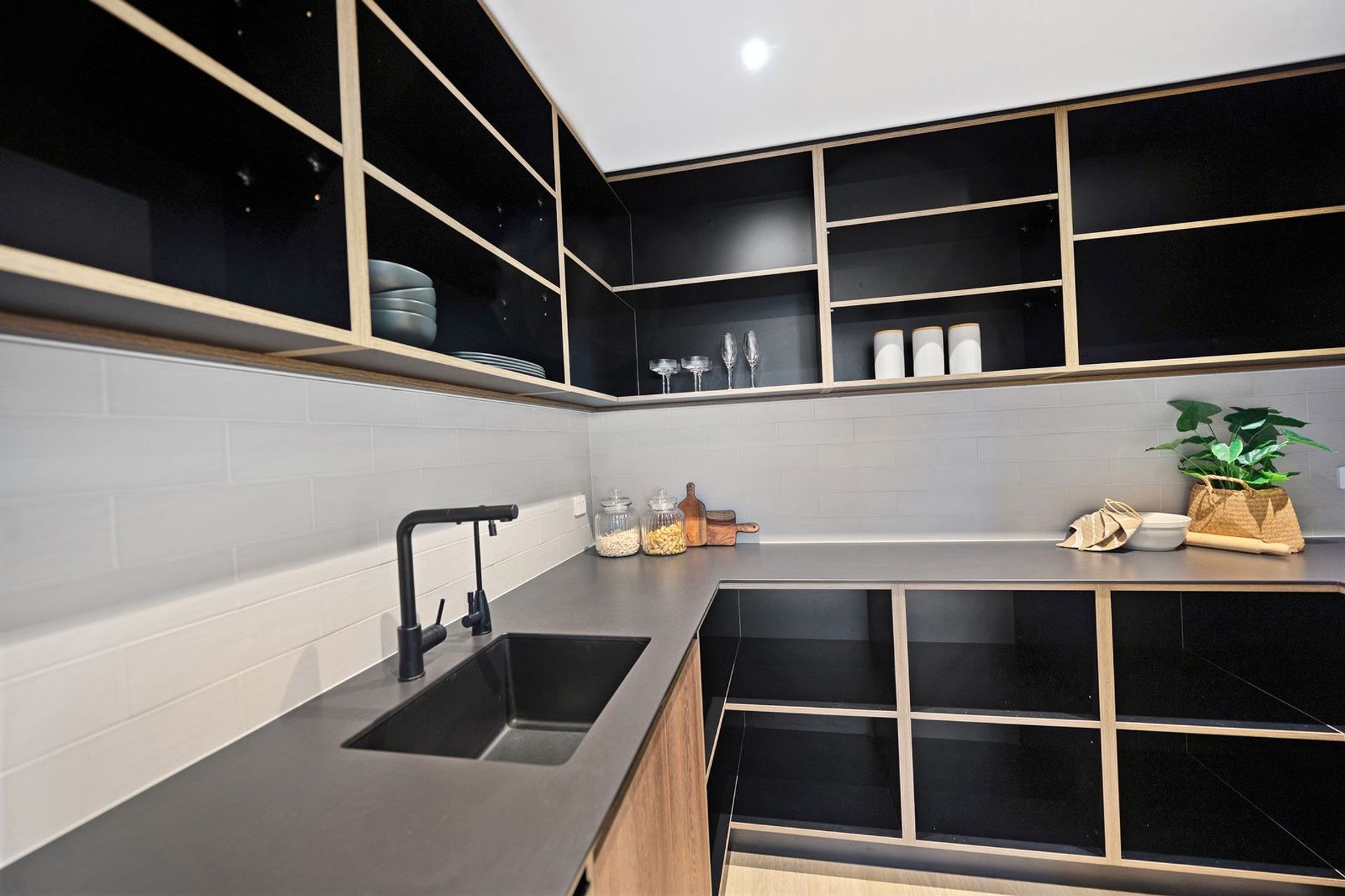 010Open2viewID582657-9RidgeleaRoad.jpg