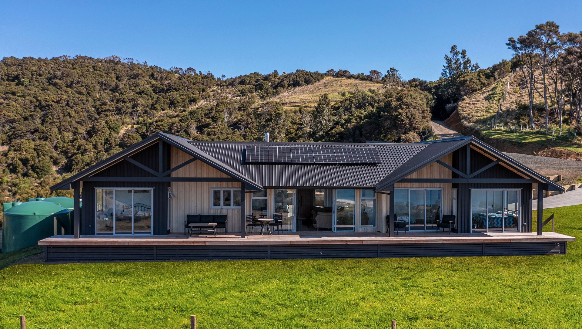 McKinnon House - Kuaotunu banner