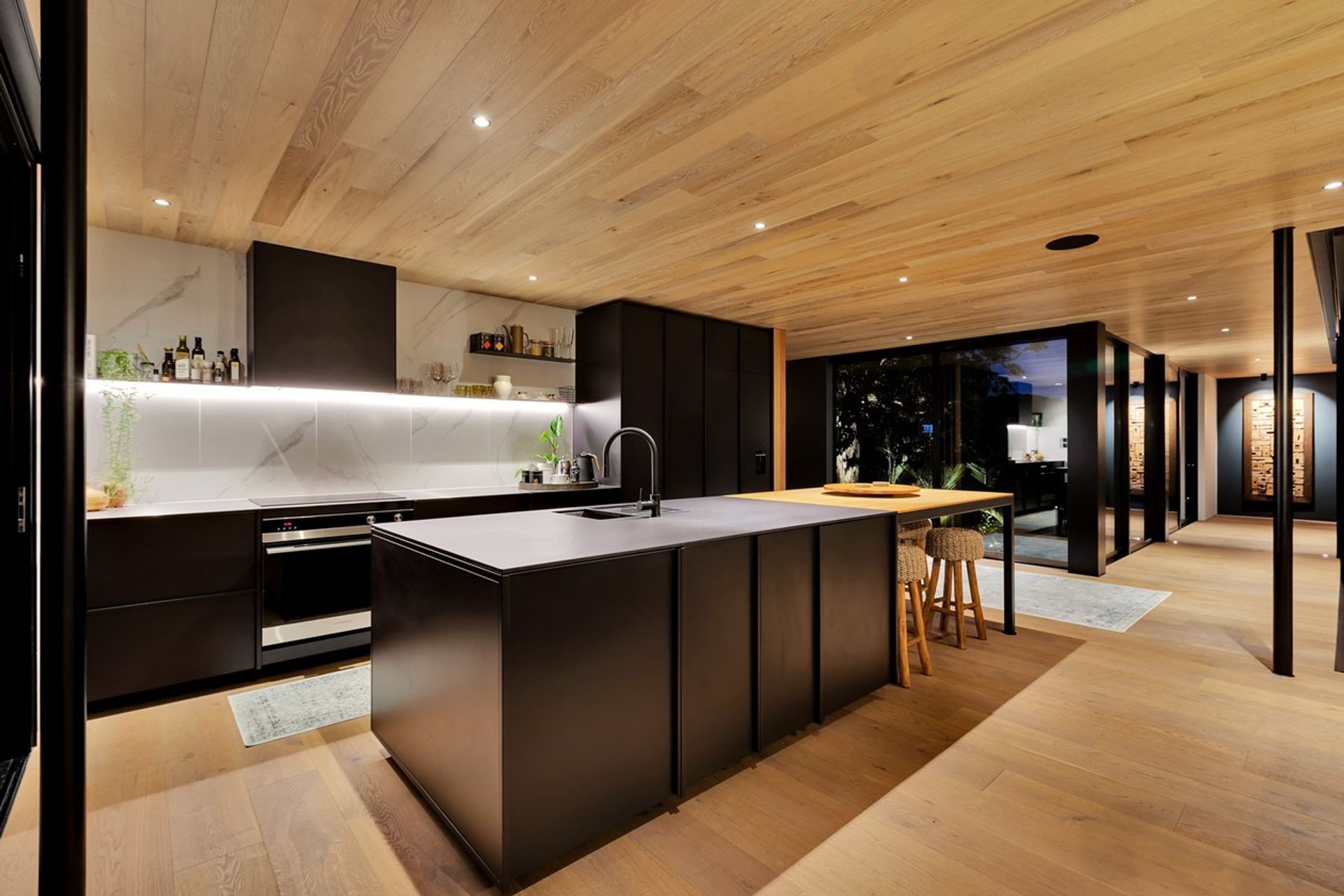 House Of The Year, Special Branch