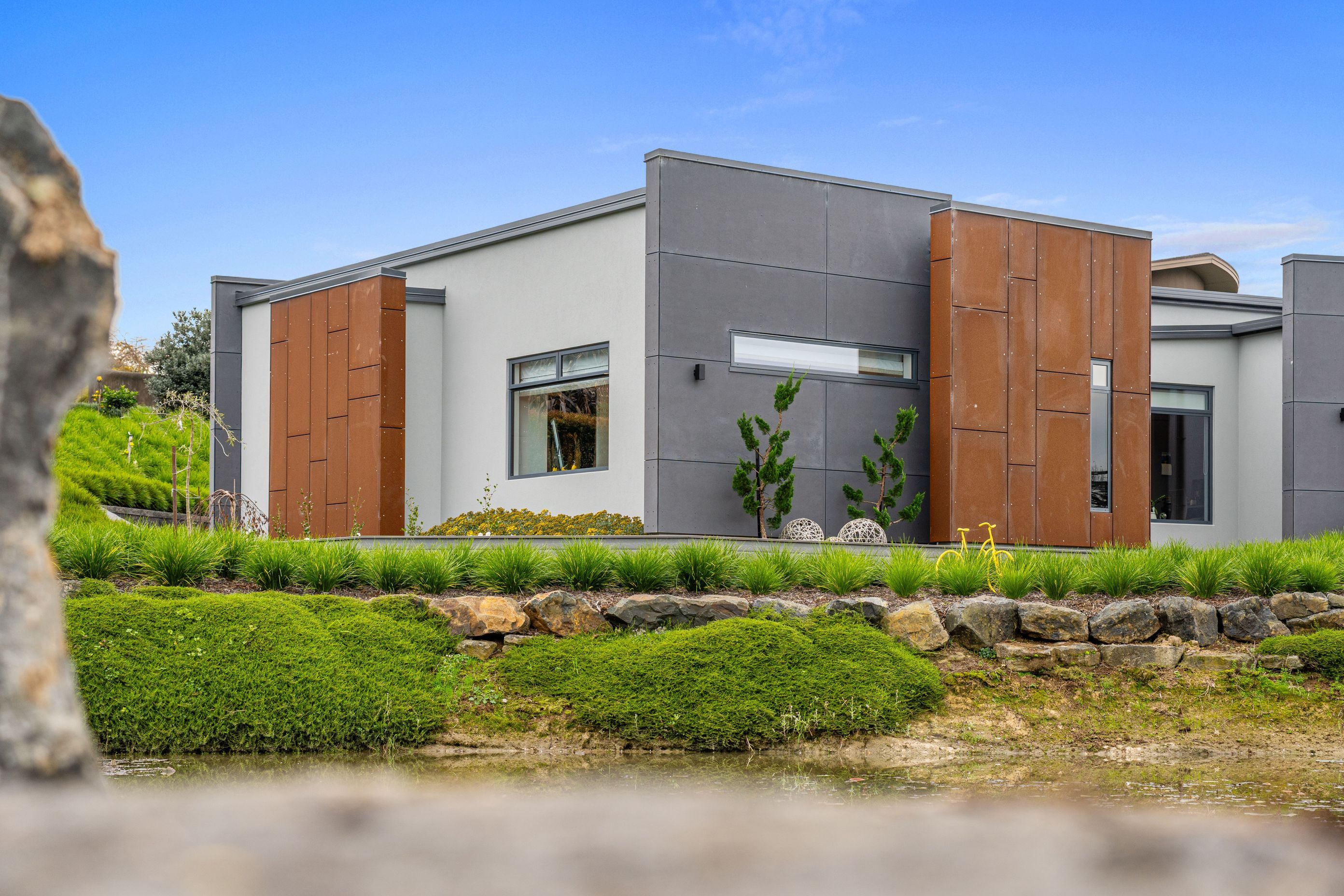055Open2viewID593439-6972BondRoad.jpg