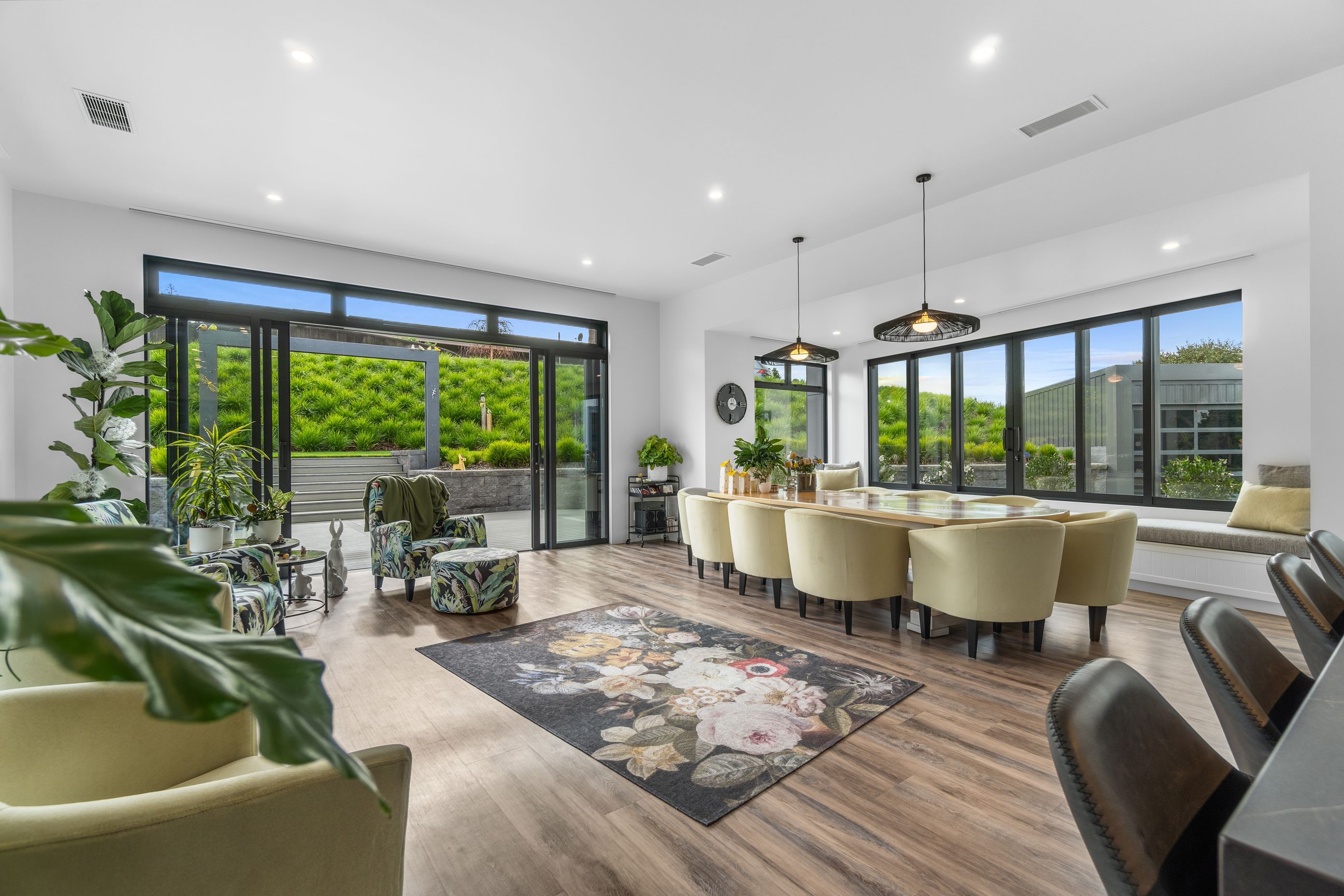 084Open2viewID593439-6972BondRoad.jpg