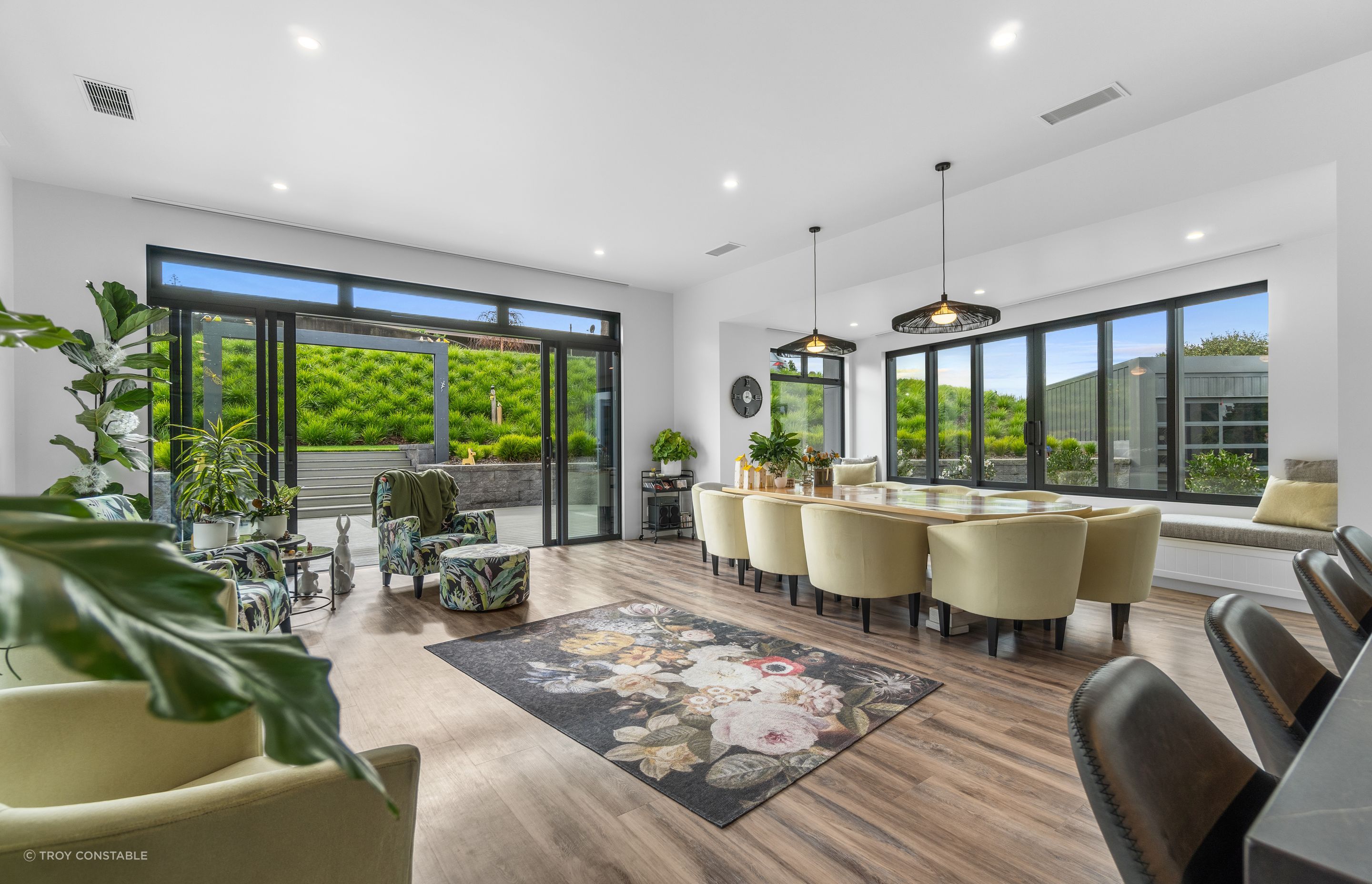 084Open2viewID593439-6972BondRoad.jpg