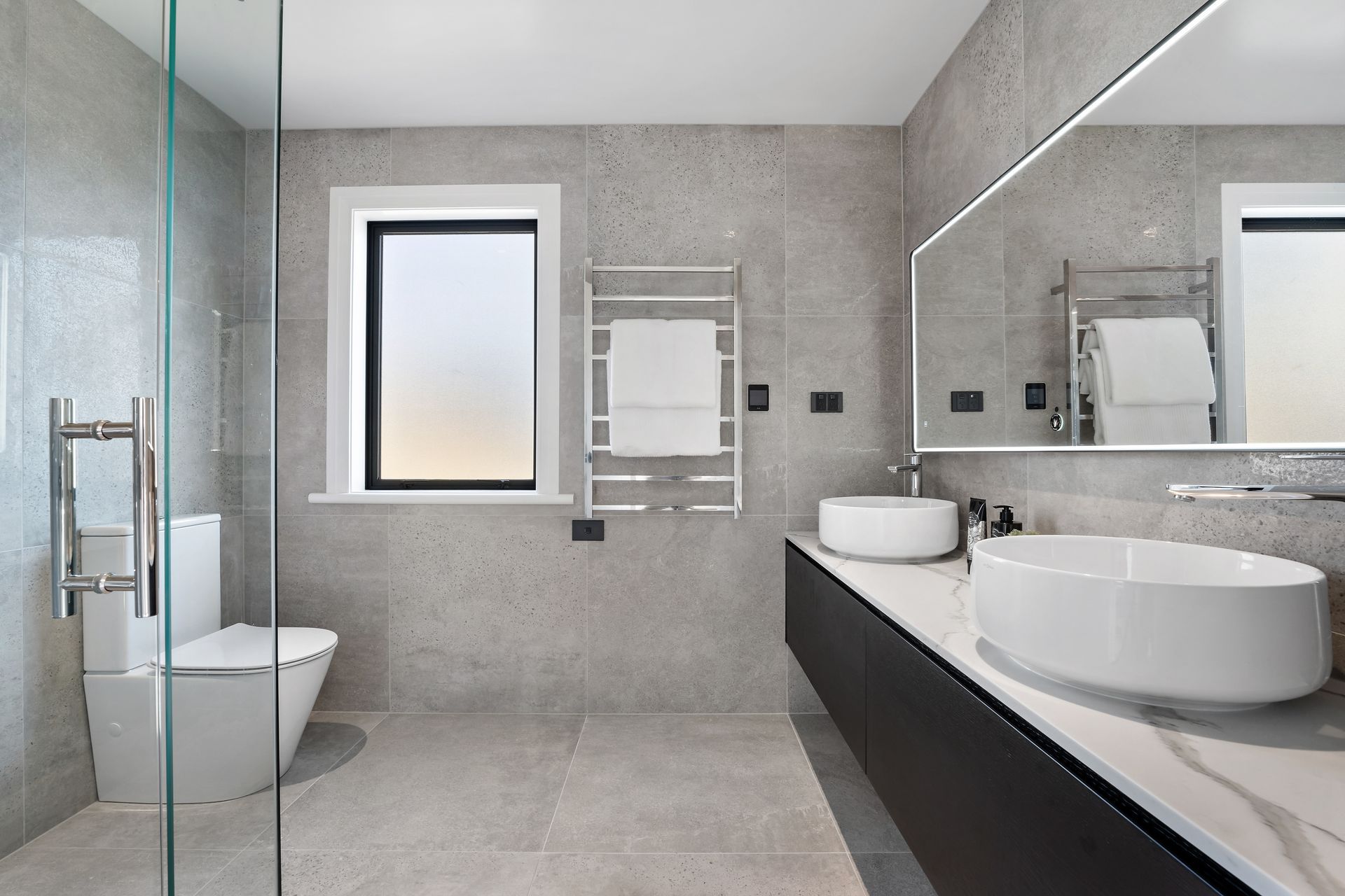 Colonial Drive, Silverdale