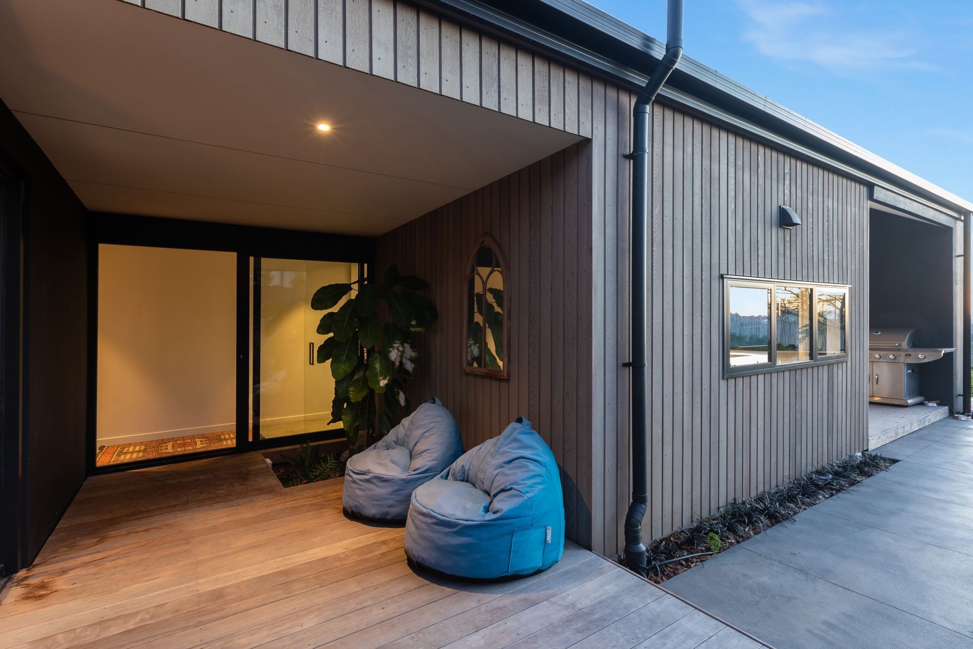 Cashmere - A view to Adventure