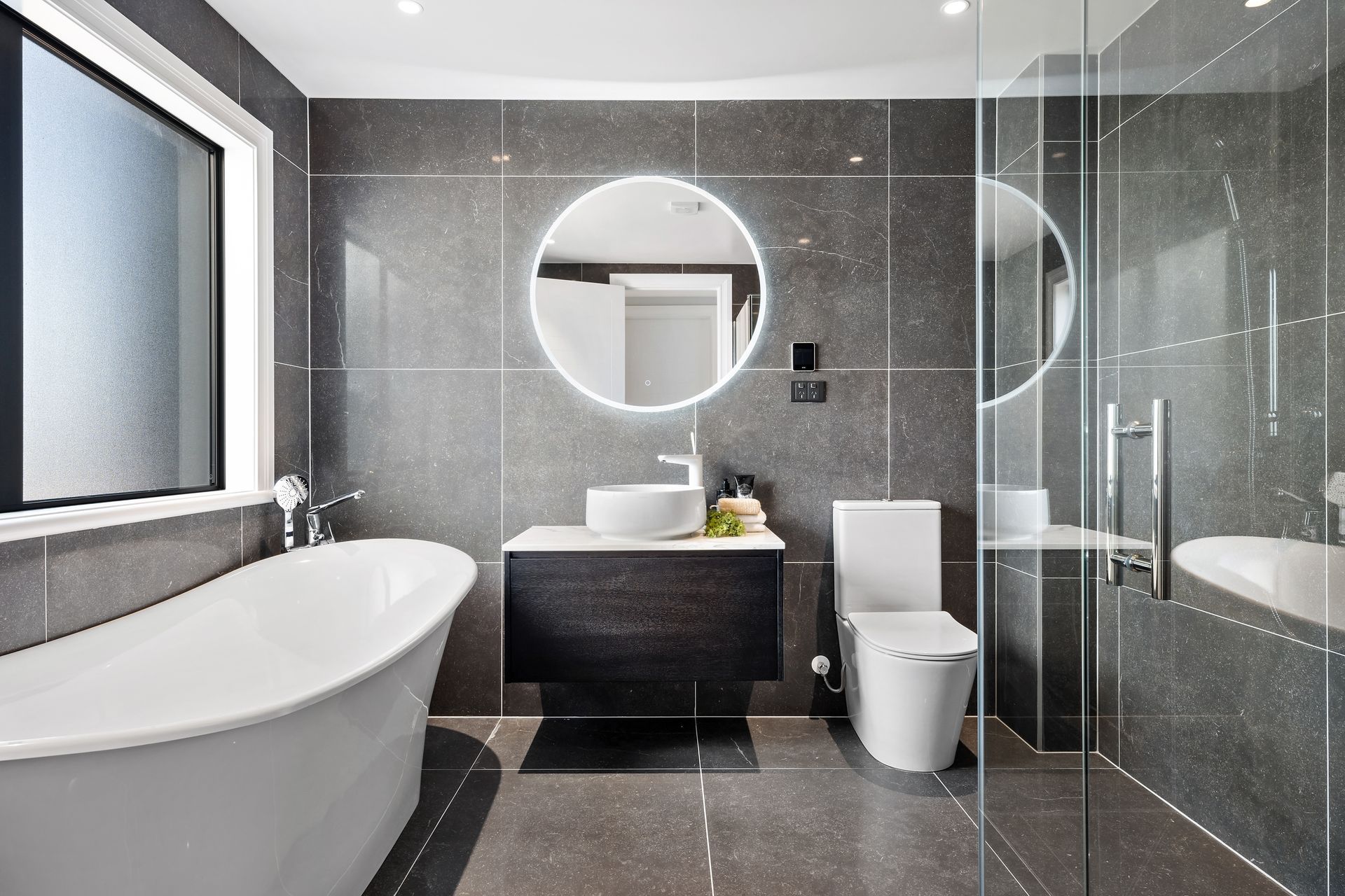 Colonial Drive, Silverdale