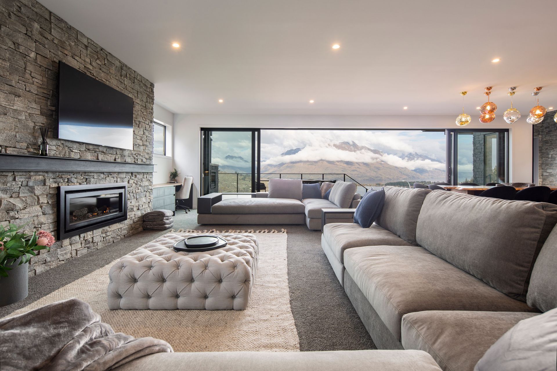 Florence Close, Queenstown Luxury House
