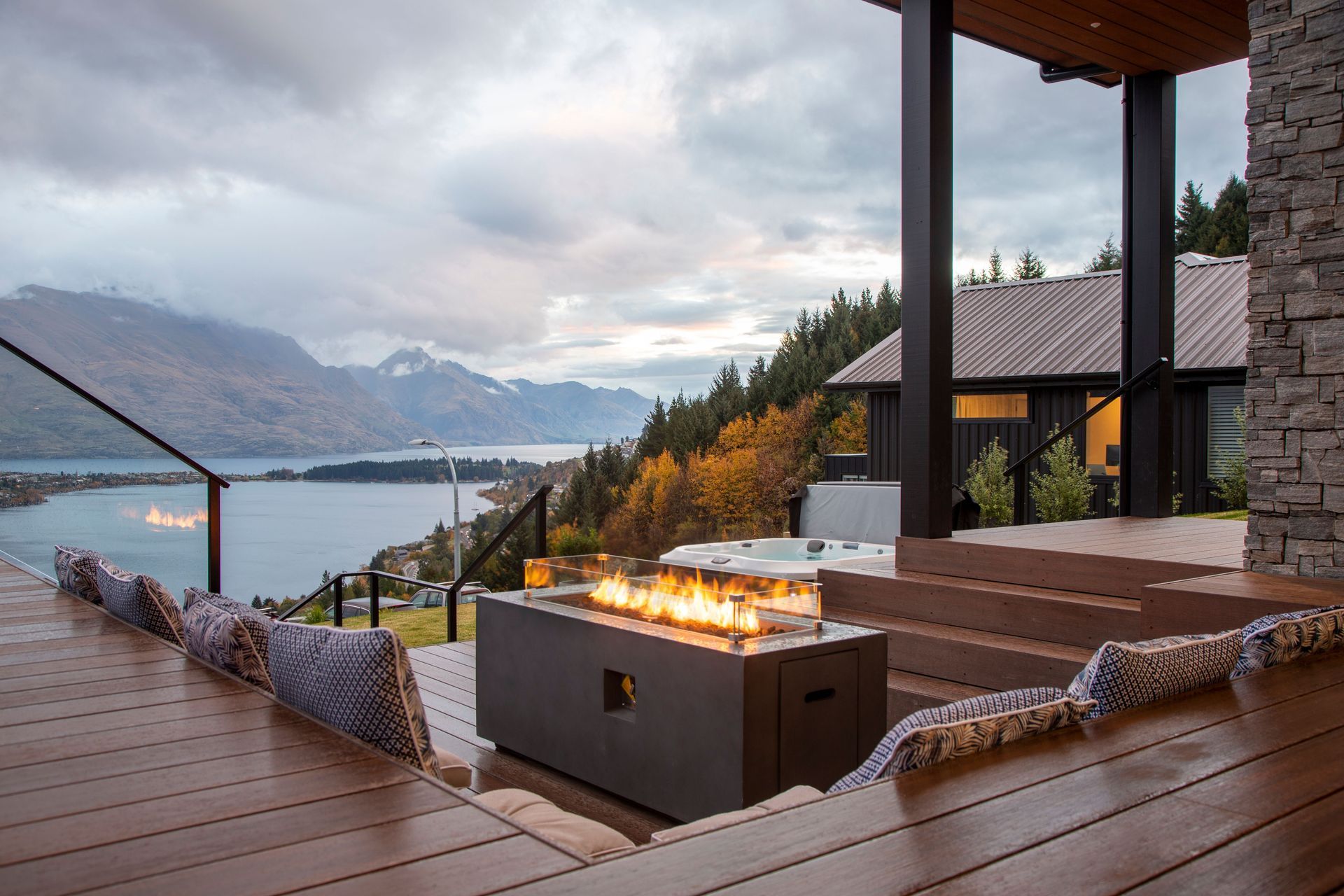 Florence Close, Queenstown Luxury House