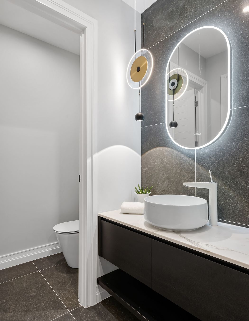 Colonial Drive, Silverdale