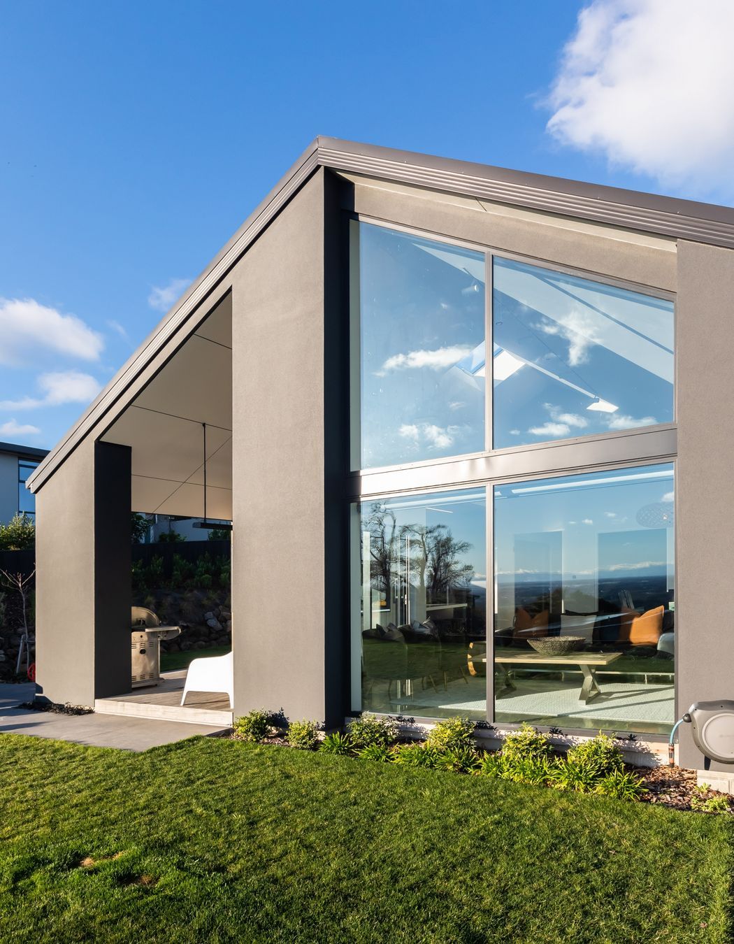 Cashmere - A view to Adventure