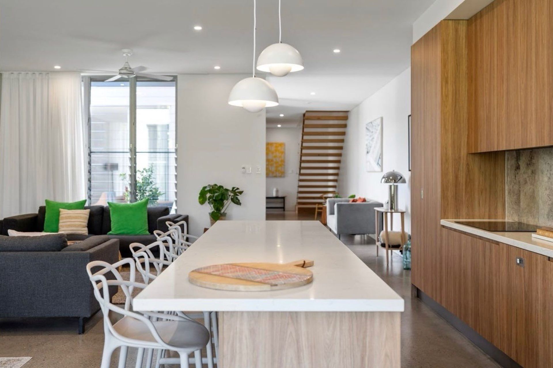 General feeling of light, airiness, connection