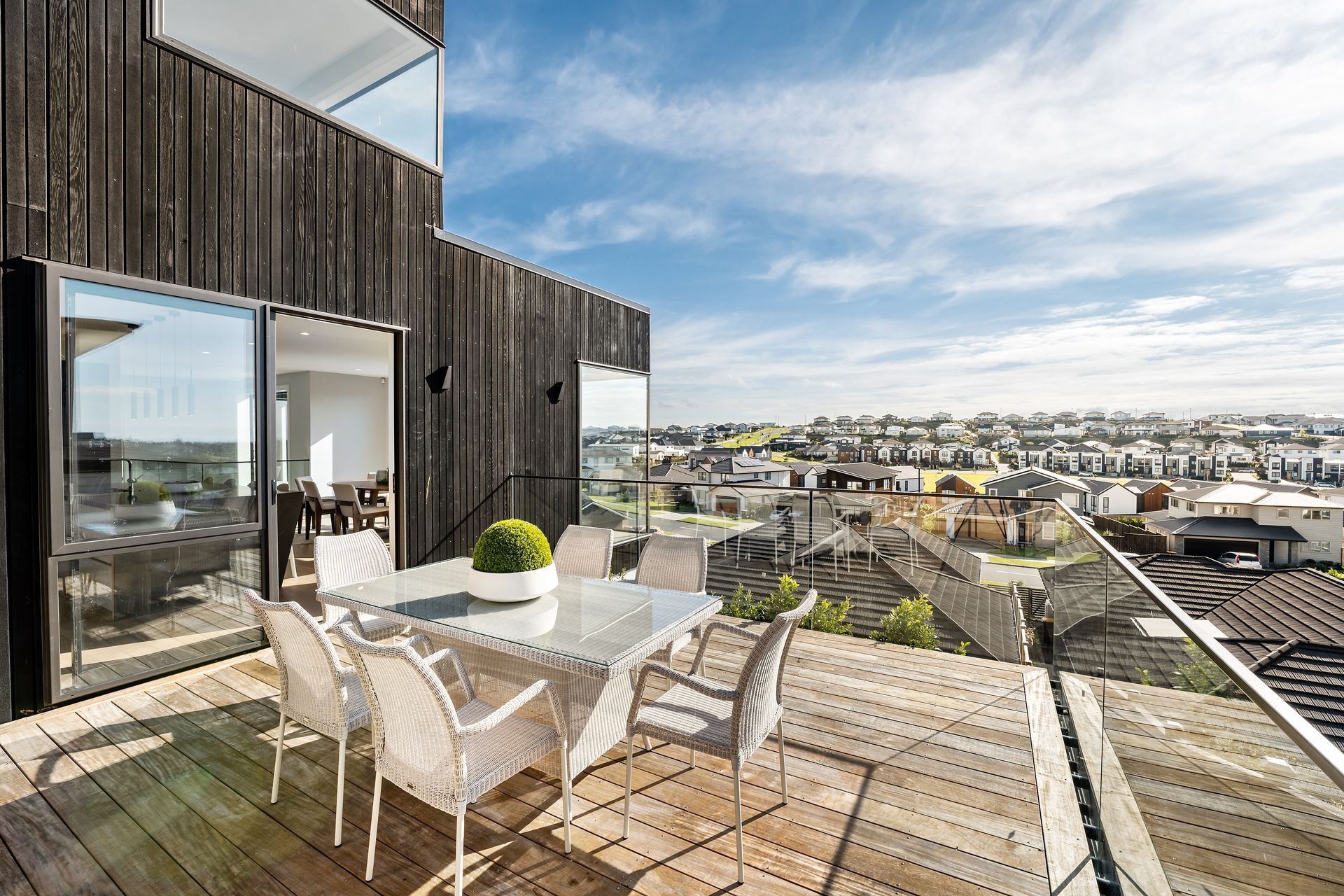 Colonial Drive, Silverdale