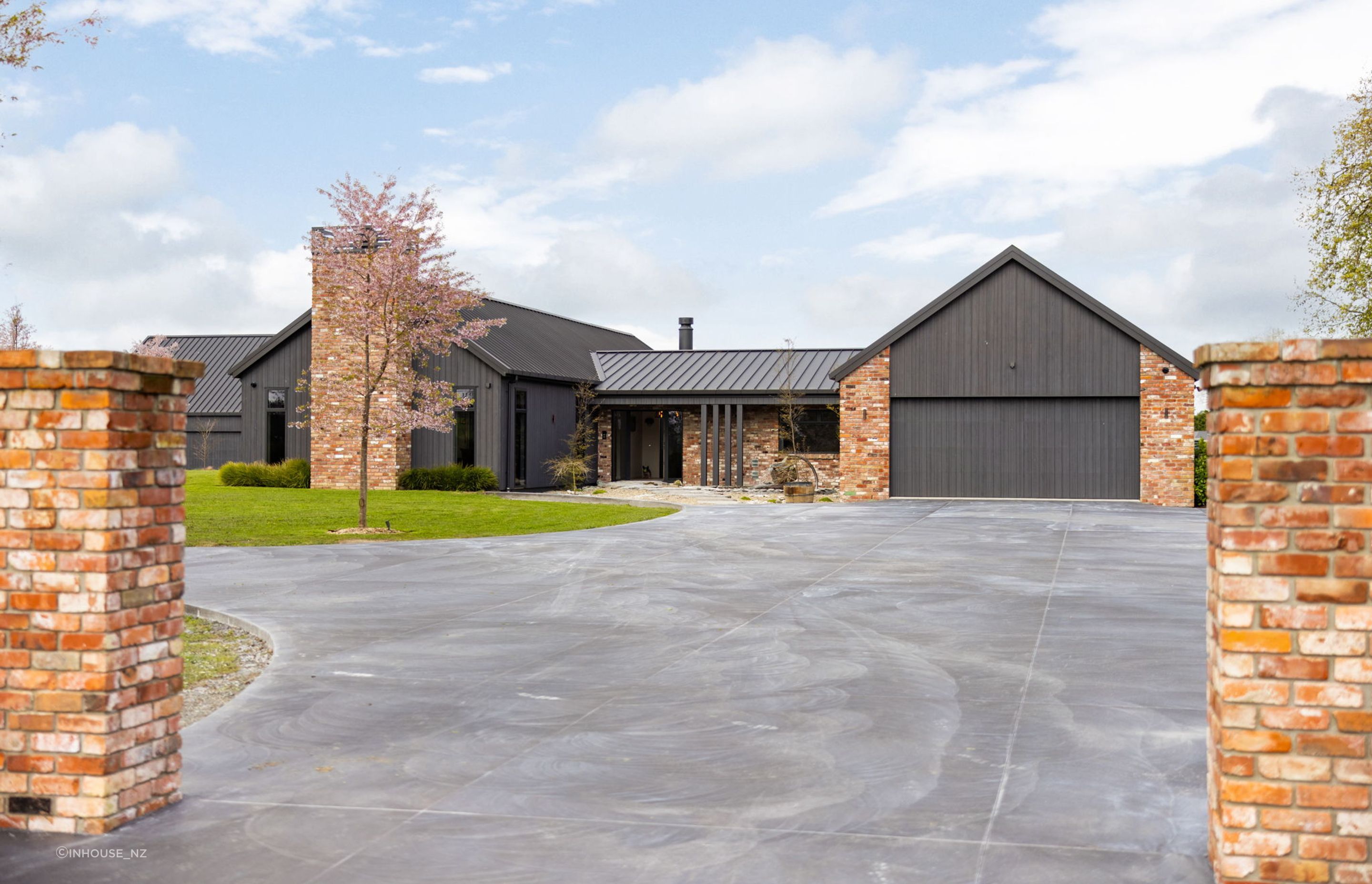18-web-or-mls-inHouseAR50537.jpg