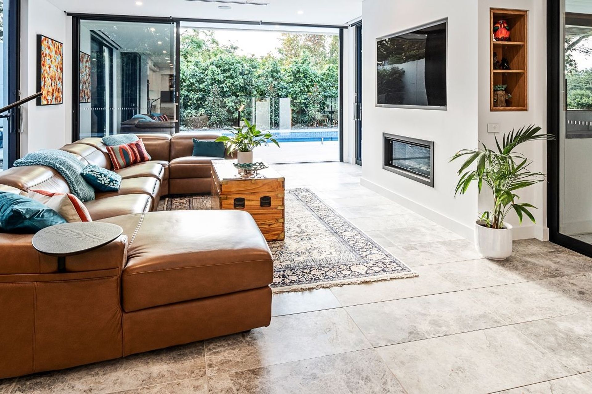 Manhattan Limestone | Chateau Architects + Builders