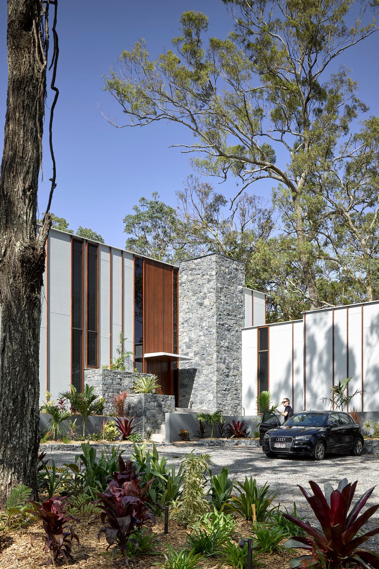 J&amp;J RESIDENCE