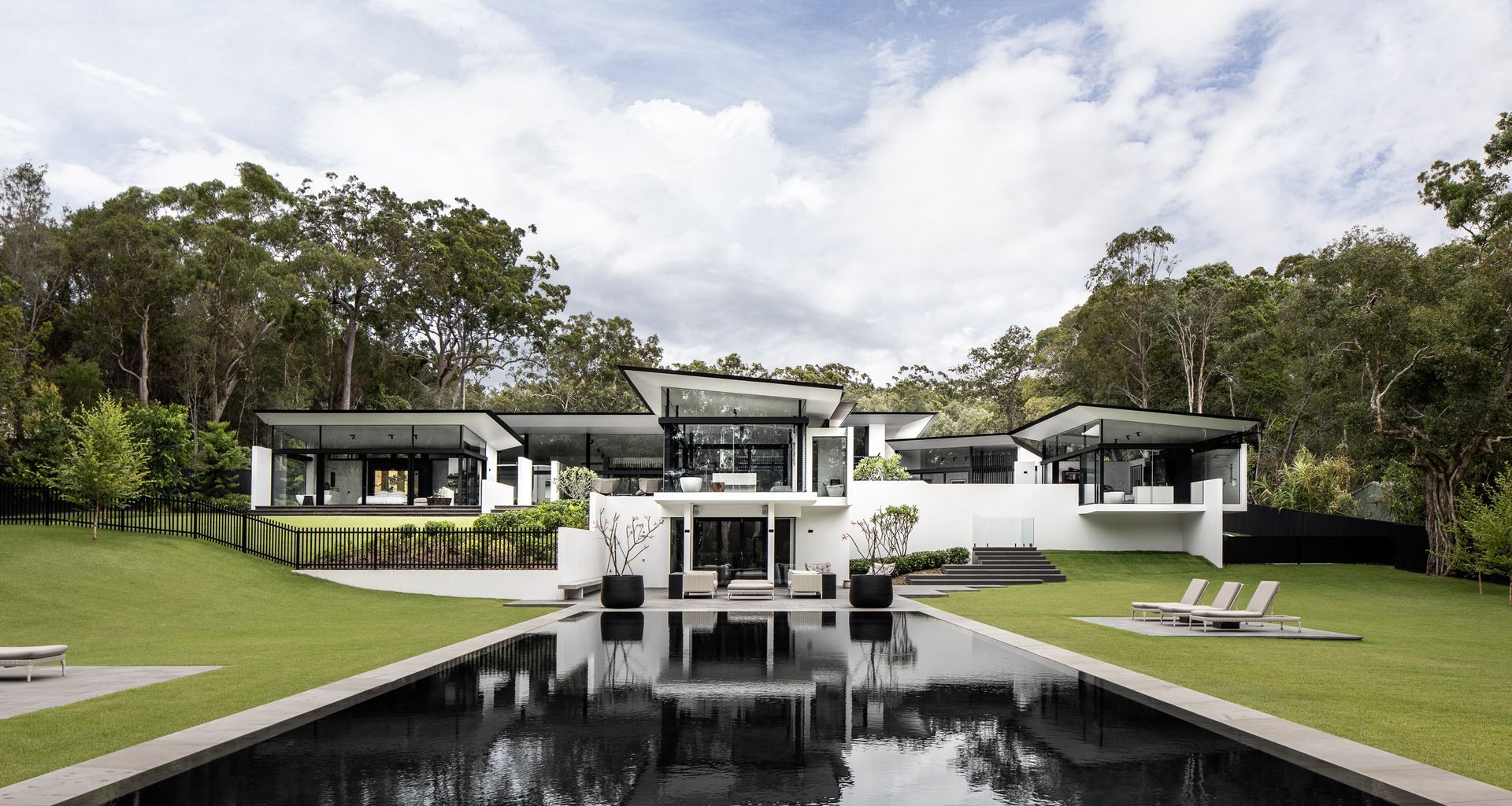 Noosa House banner
