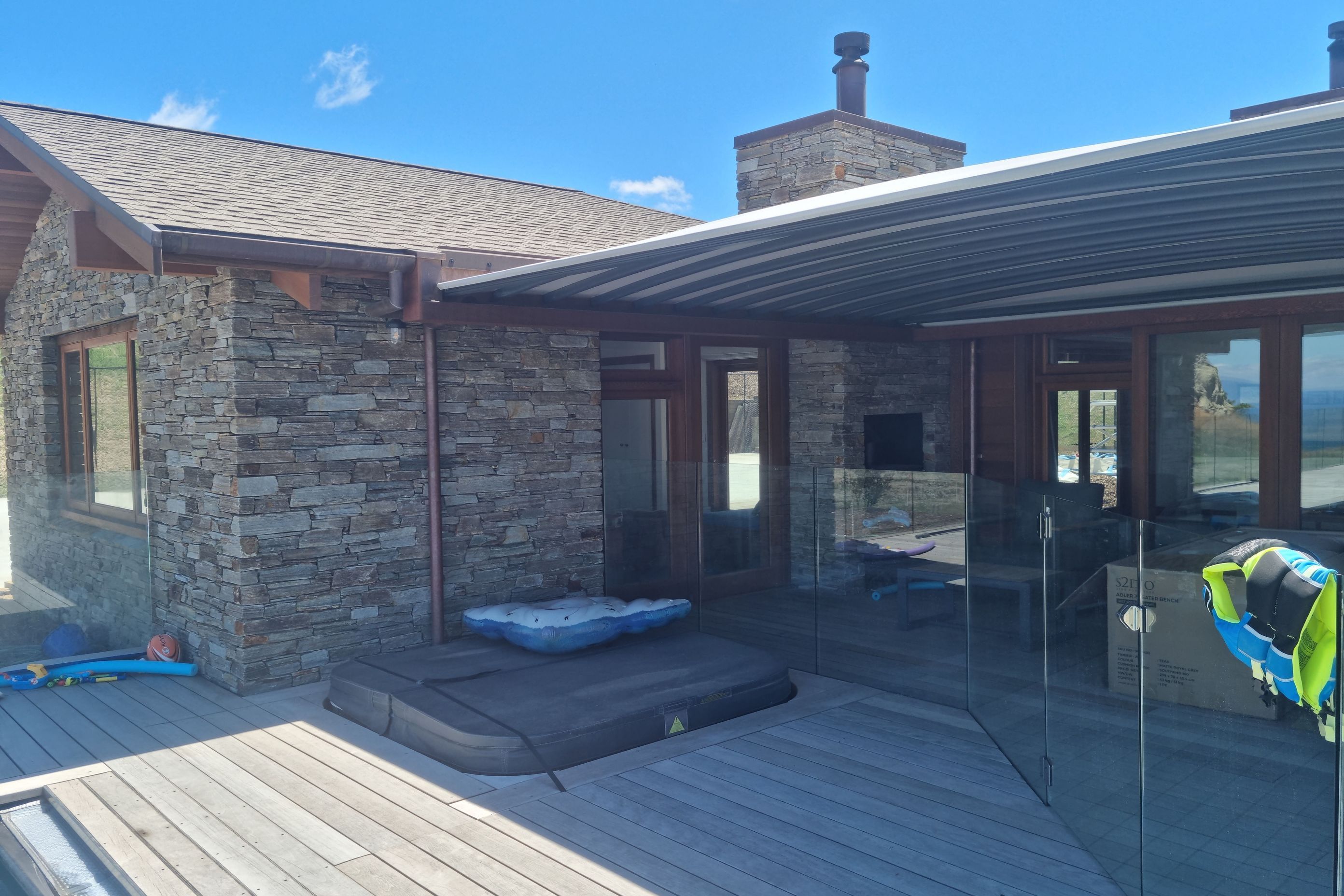 Whakaroa House
