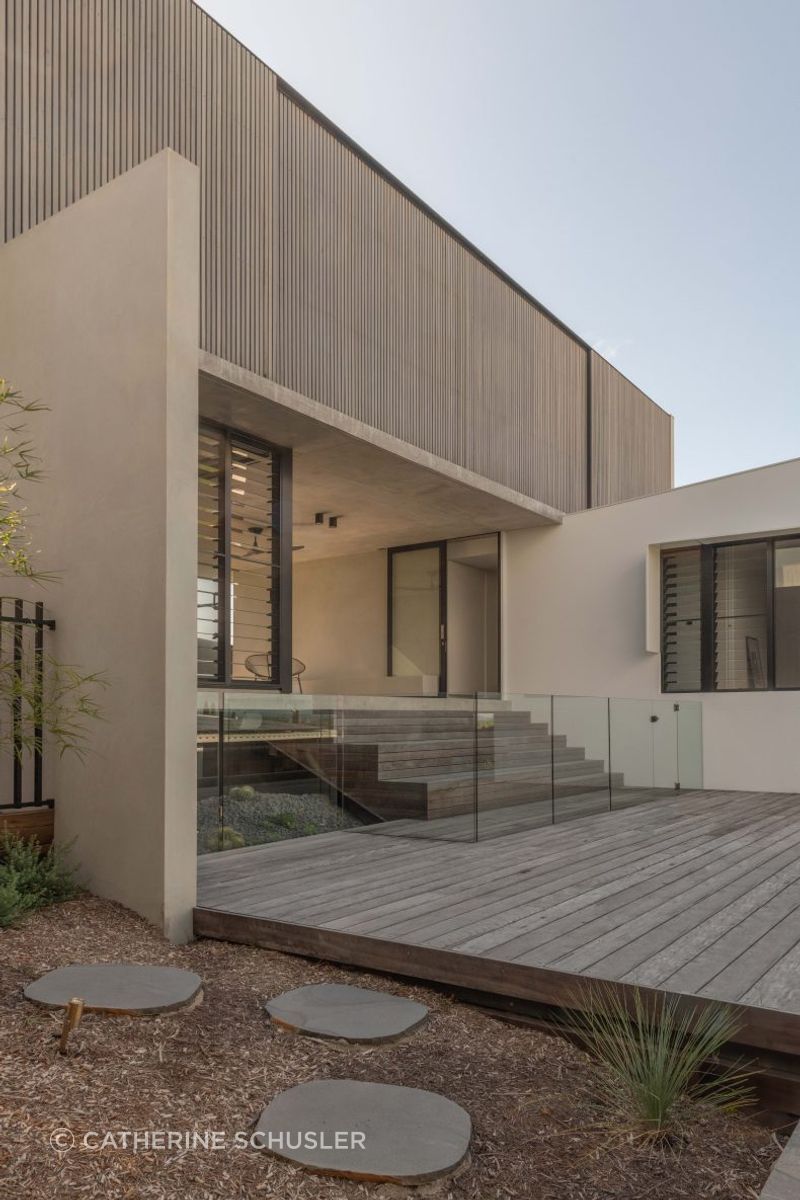 20240202ZOOIPeregianBeachHouse01S.jpg