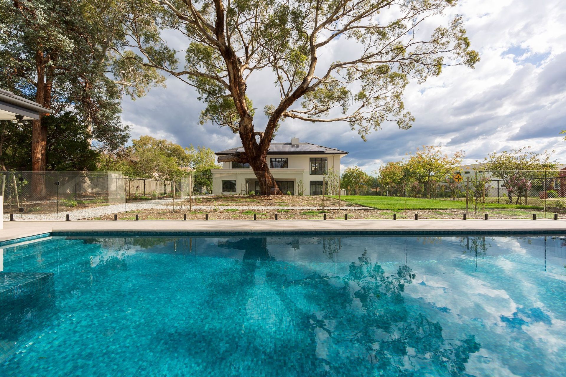 The Krishna, Yarralumla