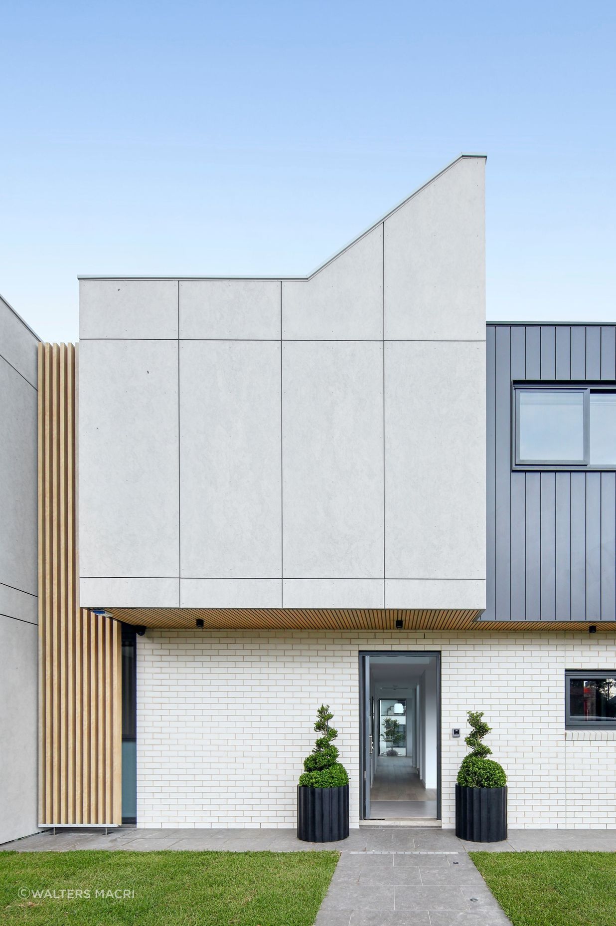 22MortlakeStreetConcordHighExterior1.jpg