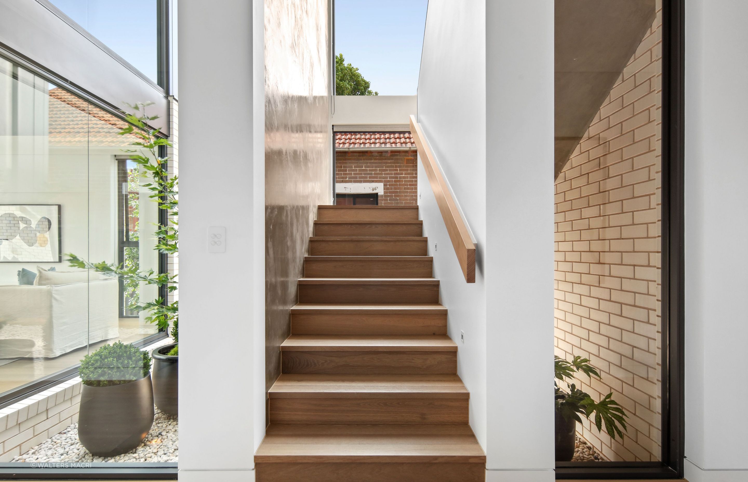 22MortlakeStreetConcordHighHall1-v2.jpg