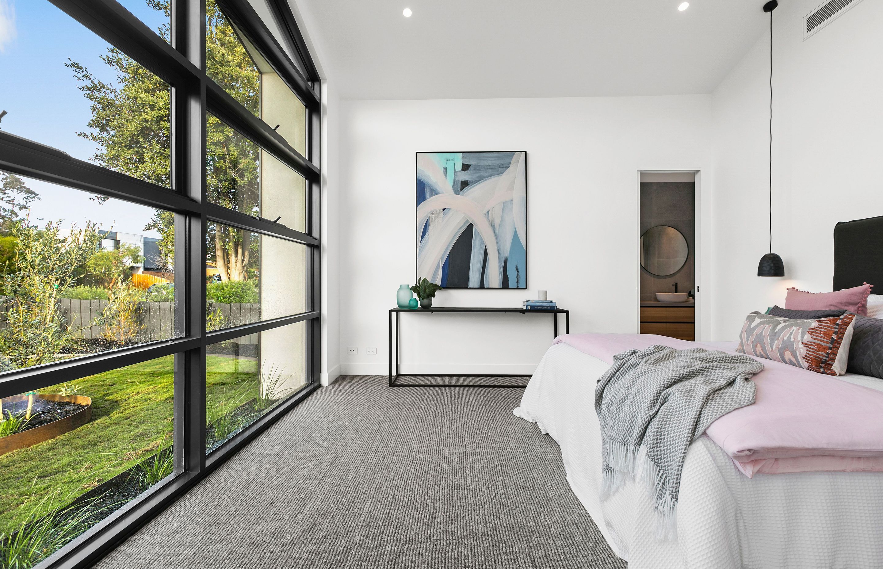 23 Nelson, Mornington