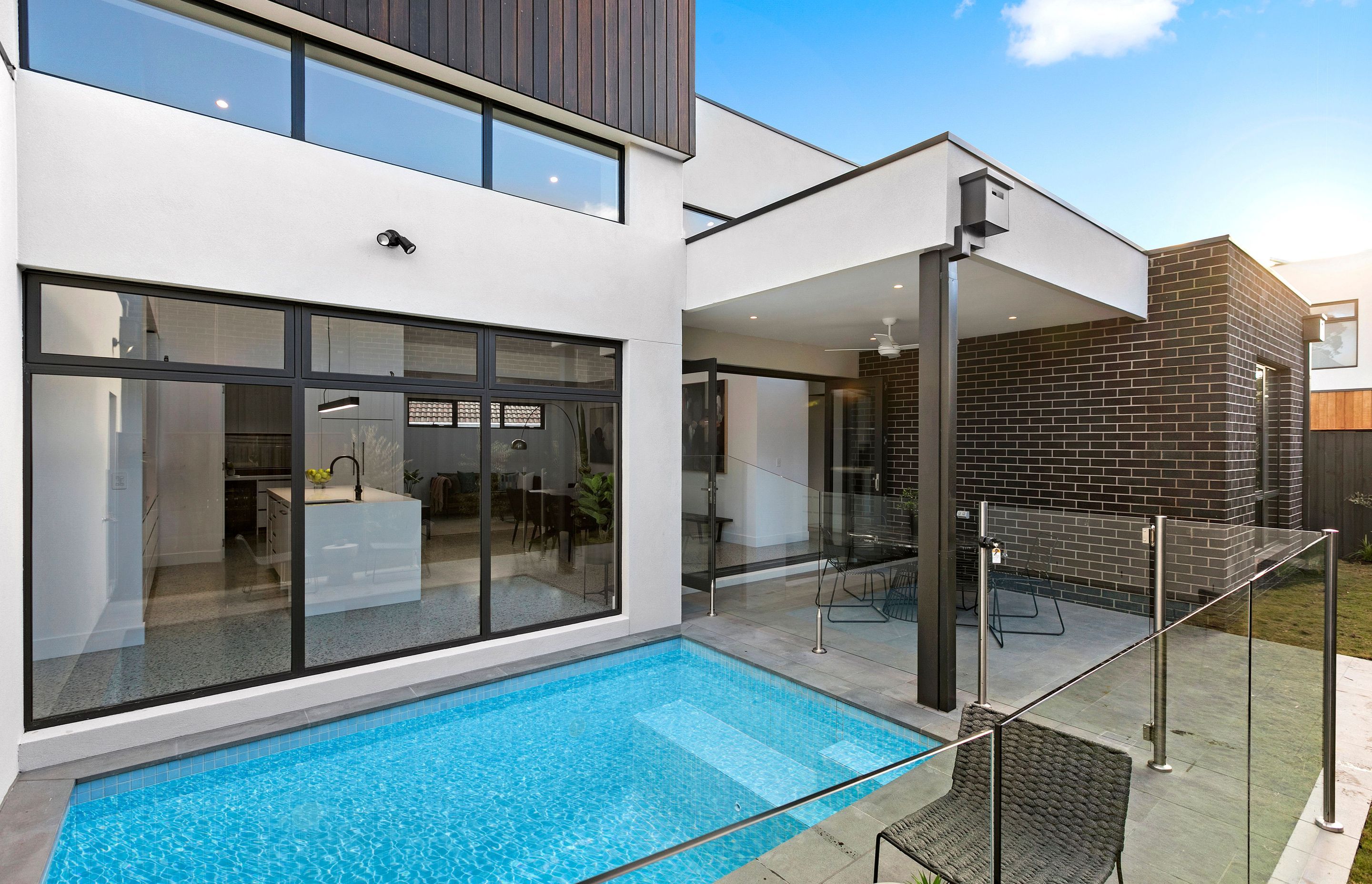 23 Nelson, Mornington