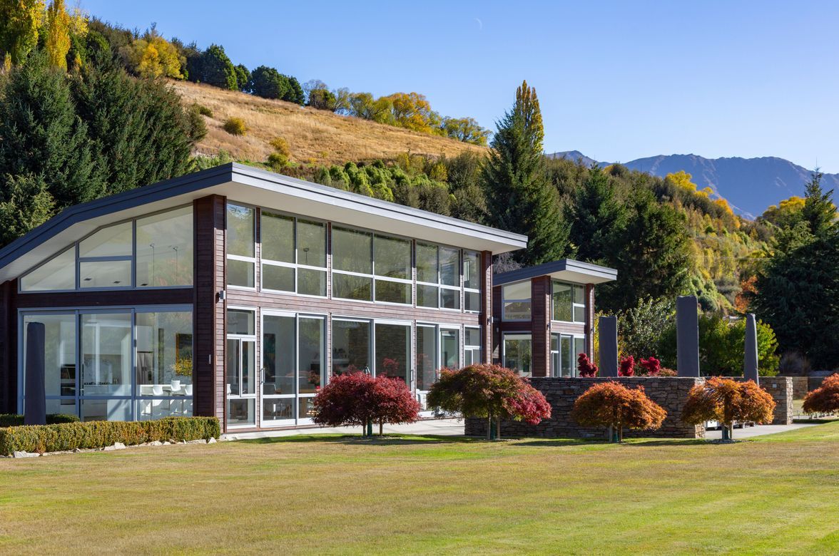 DCD Tucker Beach | Autumn in Queenstown