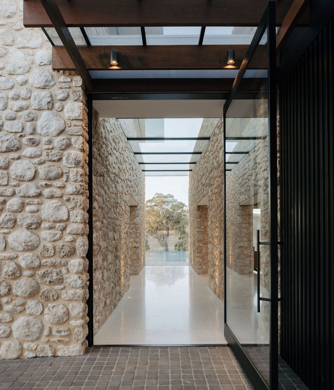 240300cmphotoglasshousekersbrook0025.jpg