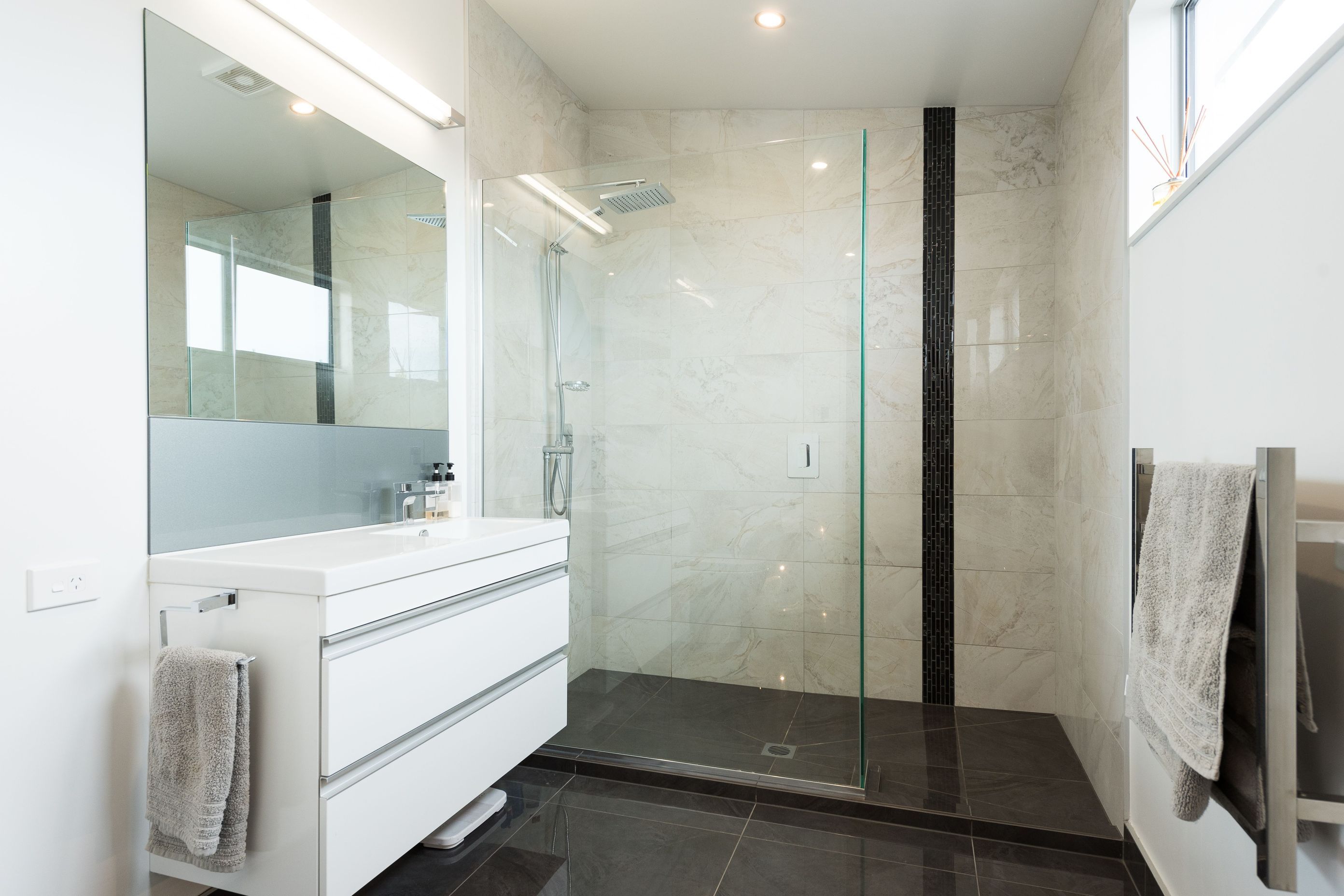 26-Arahiwi-Gr-014-ENSUITE.jpg