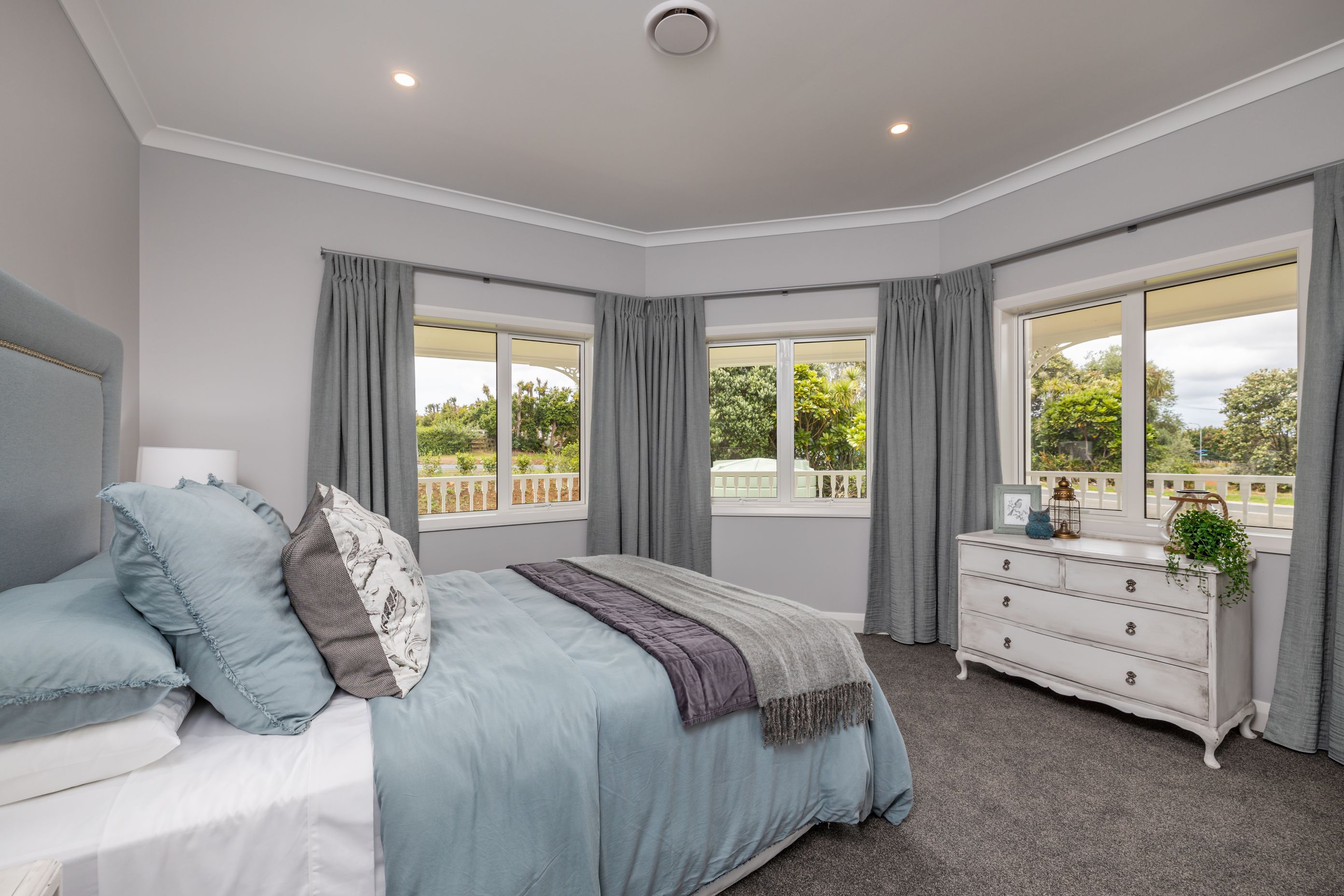 Bayswater + Garage - Far North