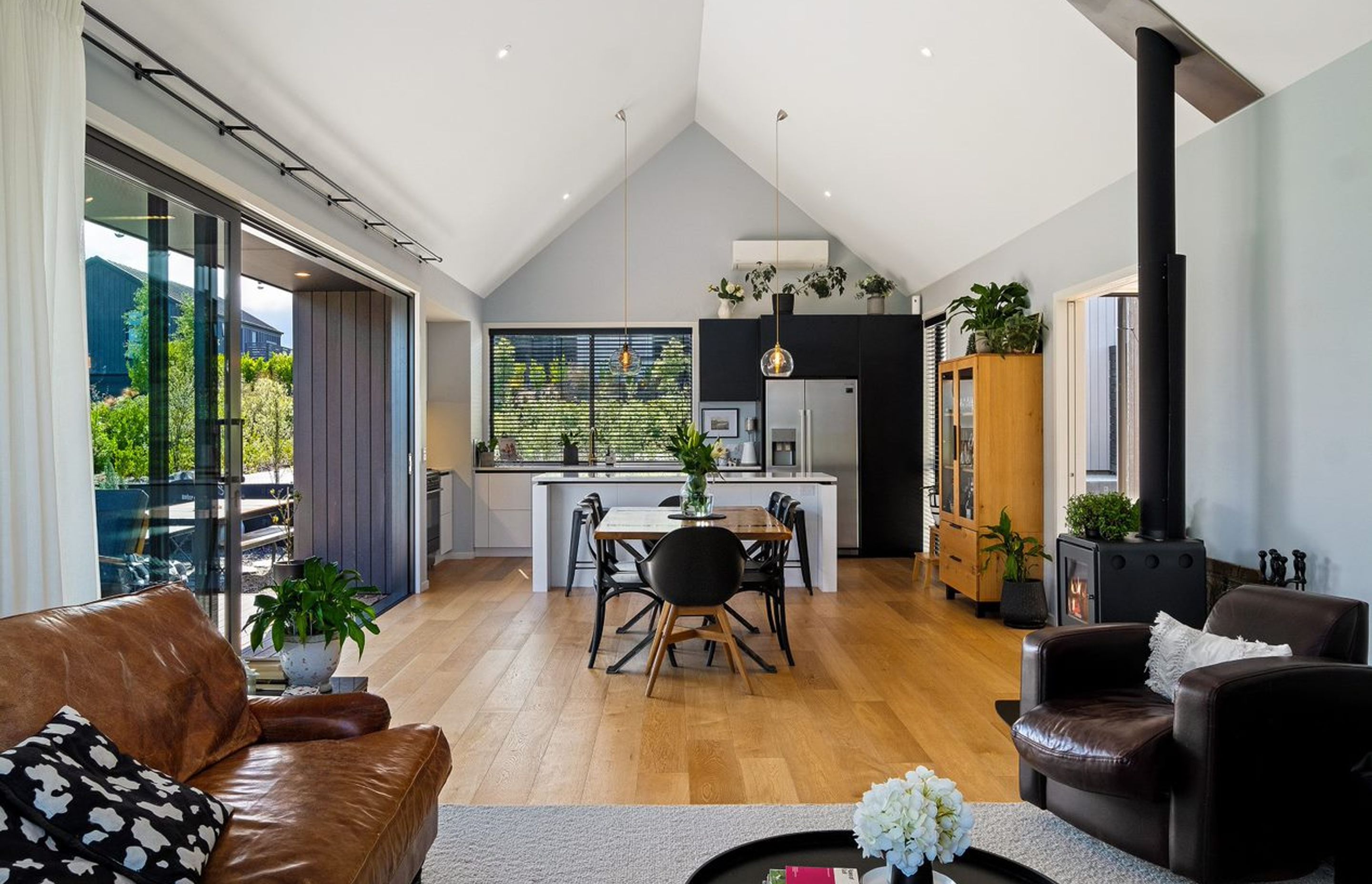 32 Falconer, Jacks Point