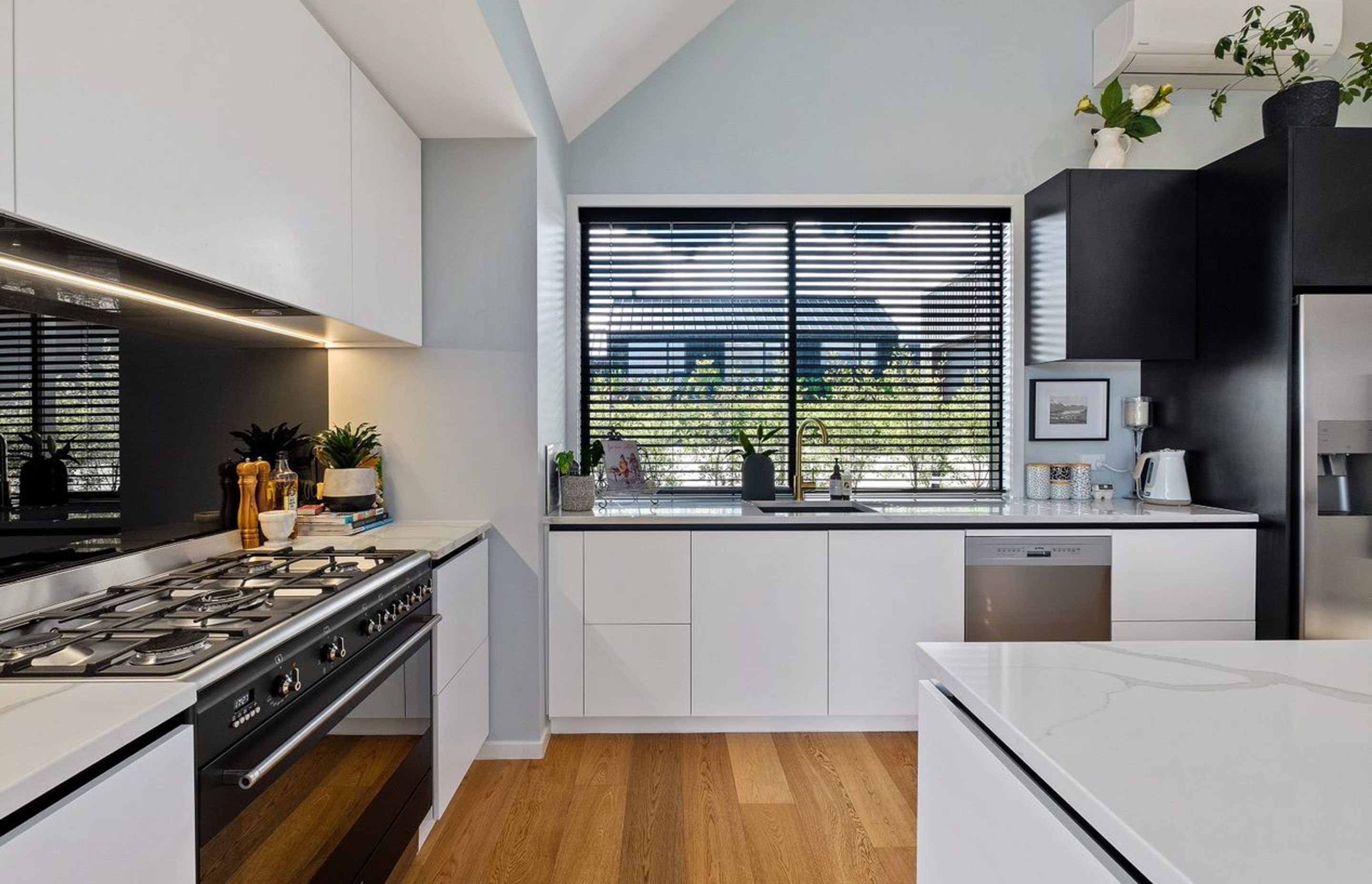 32 Falconer, Jacks Point