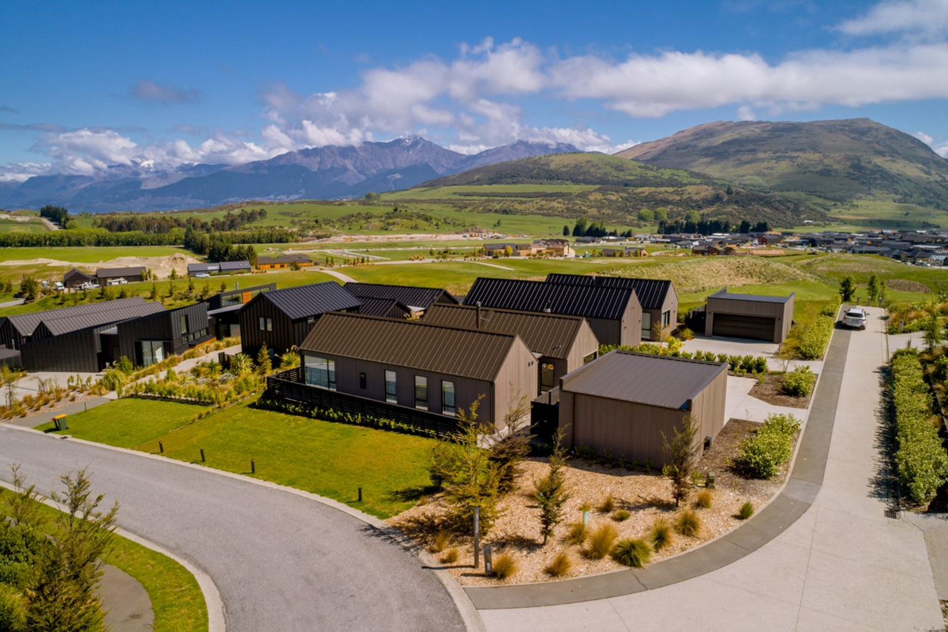 32 Falconer, Jacks Point