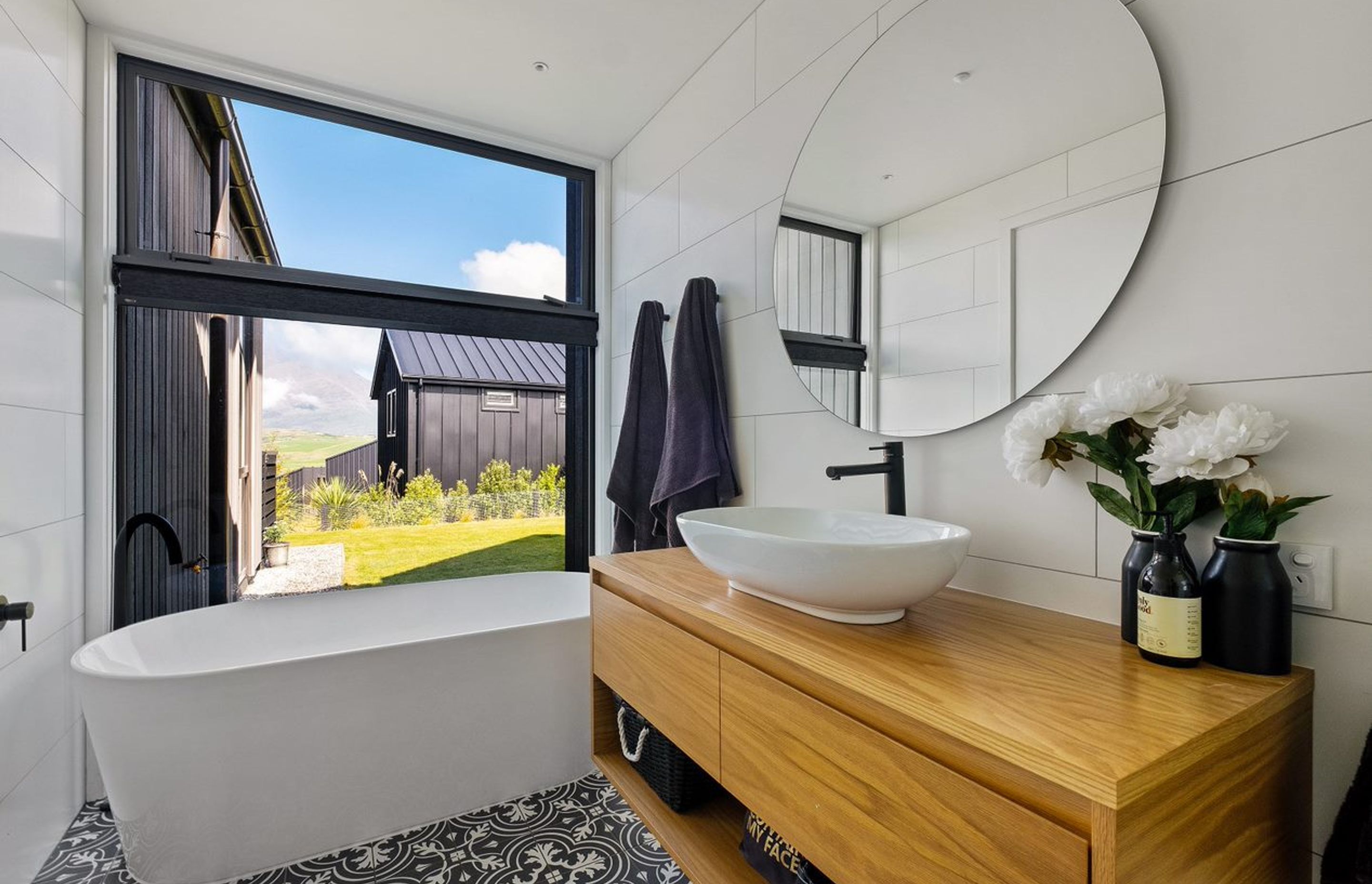 32 Falconer, Jacks Point