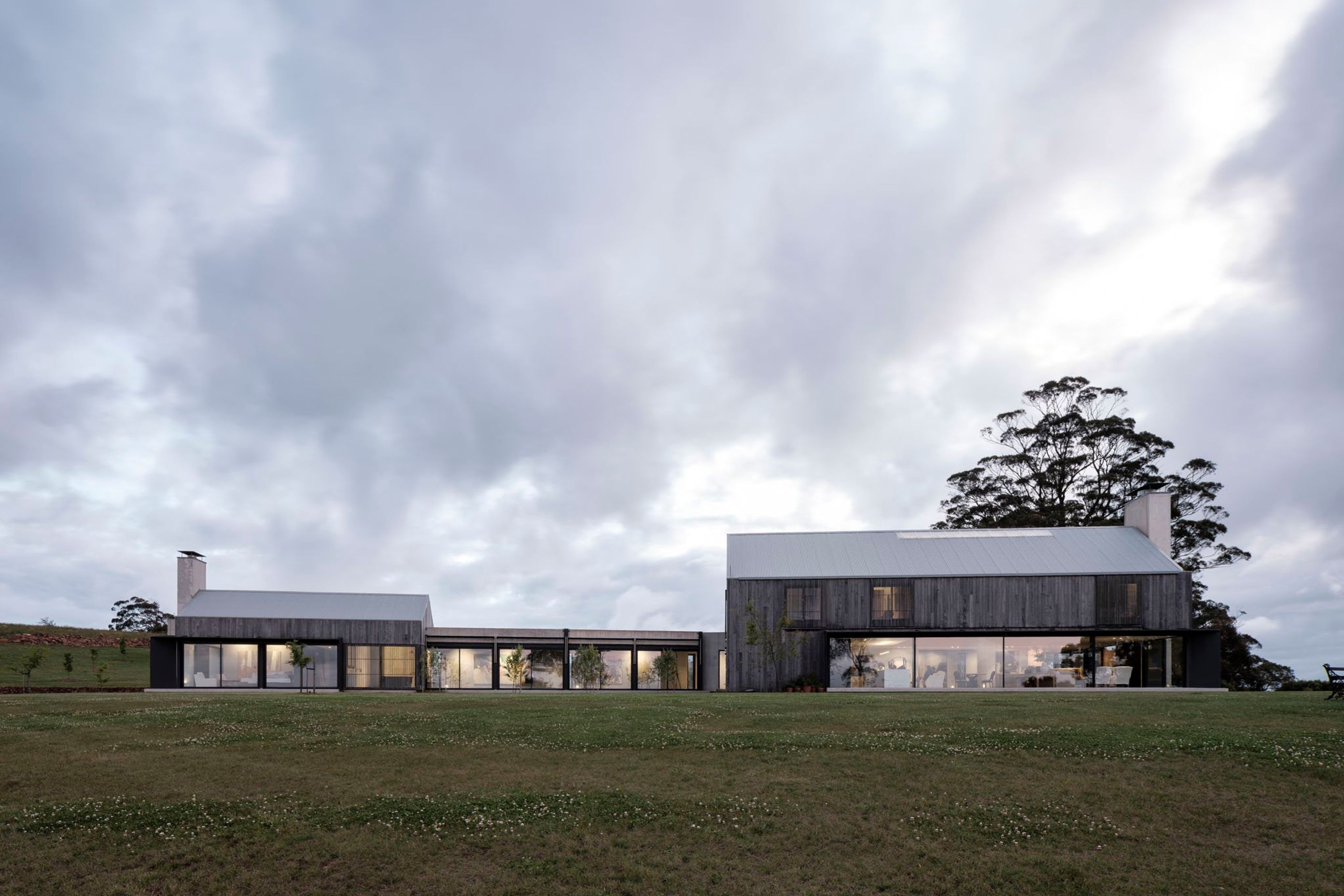 38TFPhotoLukeMoloneyHighlandsHouse0721.jpg