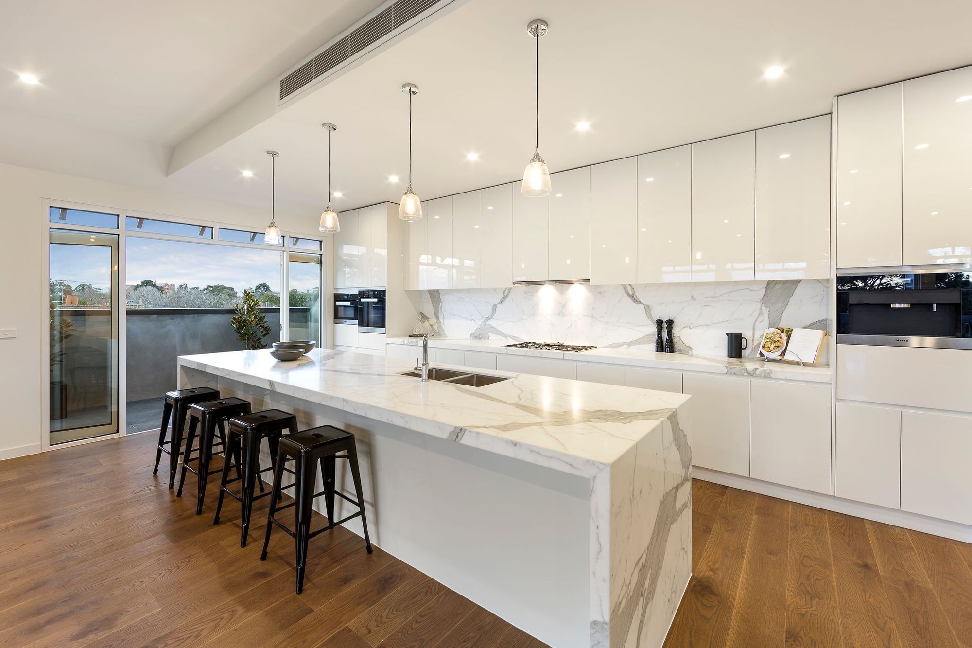 Burke Rd Penthouse