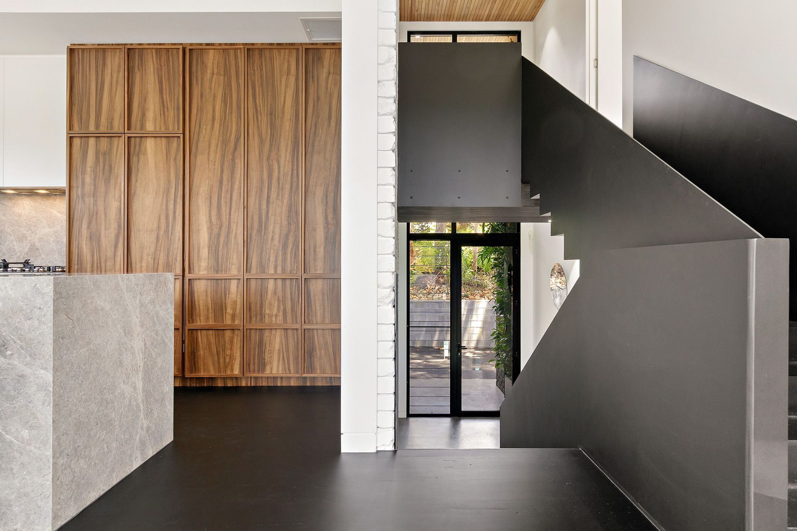 4-Hallway.jpg