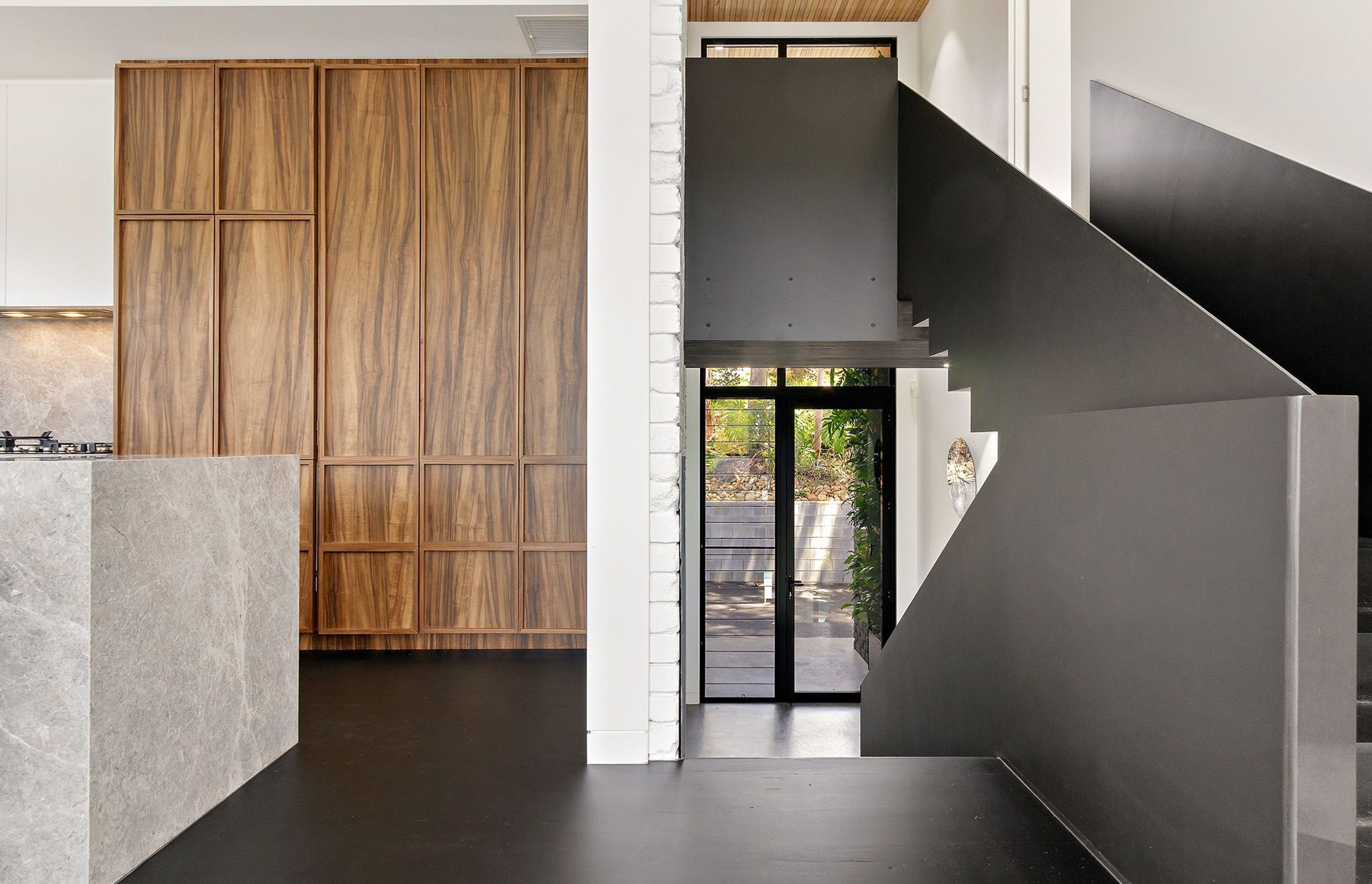 4-Hallway.jpg