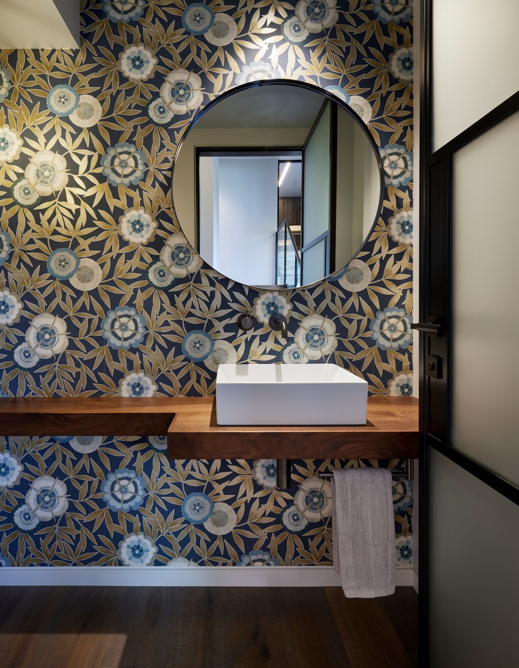 Beside the Seaside - Omokoroa