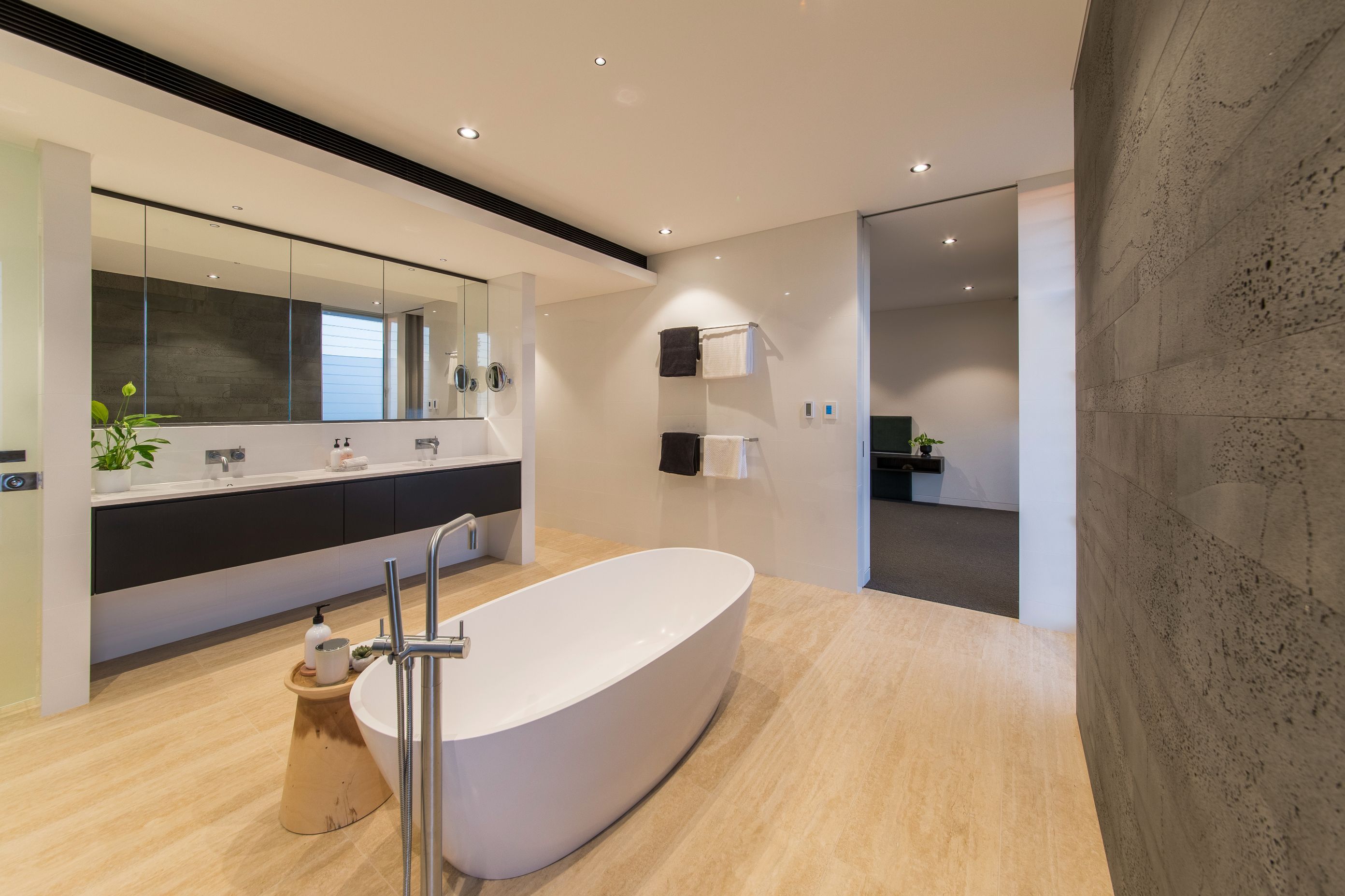 Ensuite