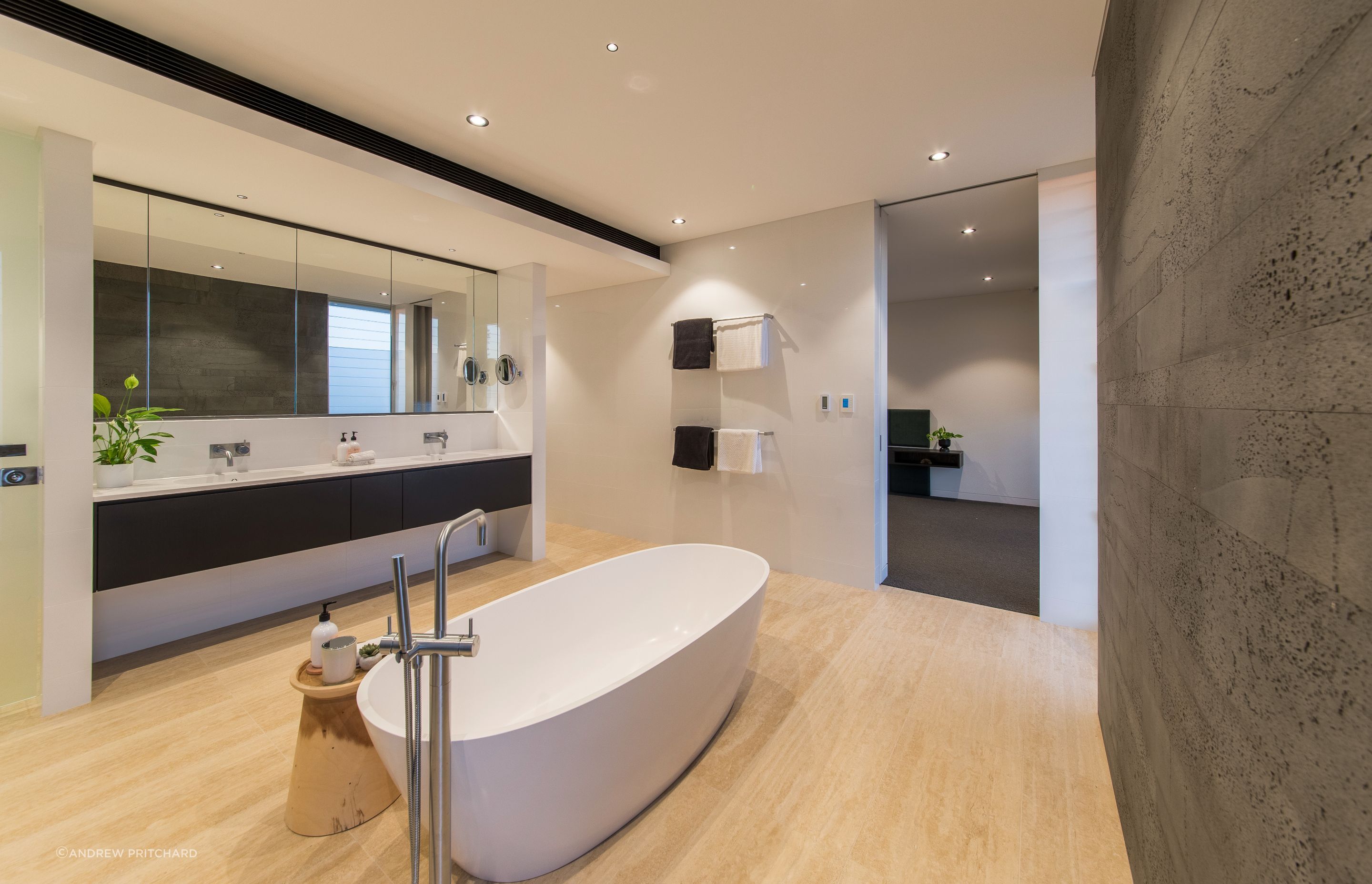 Ensuite
