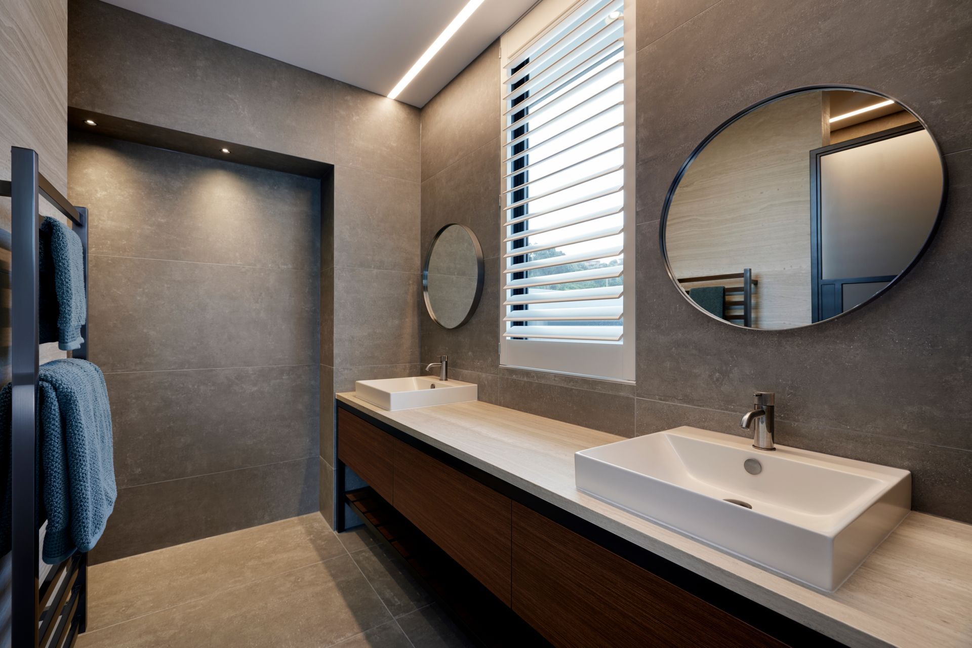 Beside the Seaside - Omokoroa